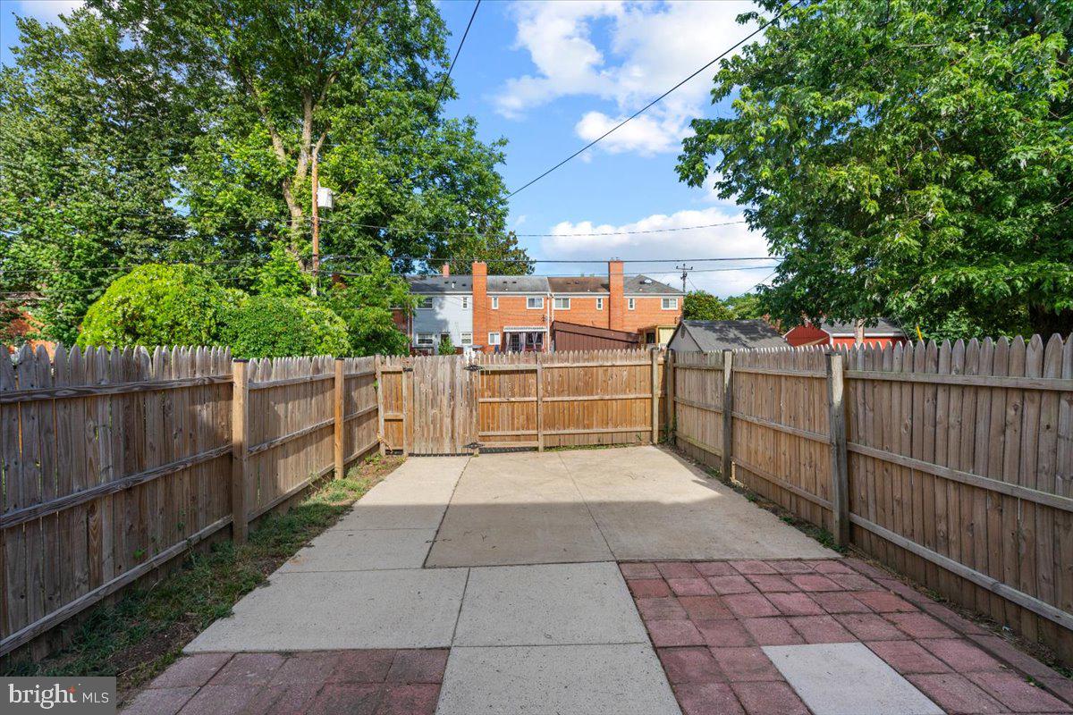 JEFFERSON HOMES - Residential