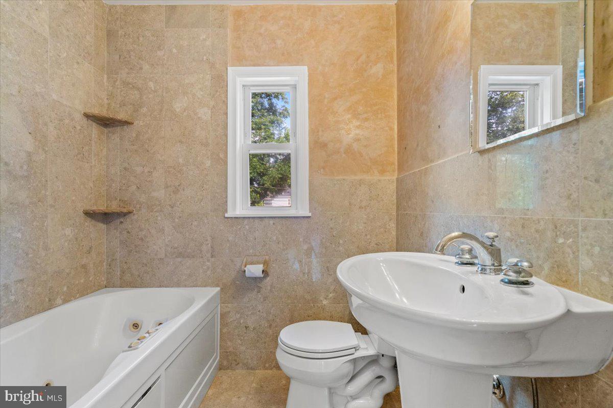 JEFFERSON HOMES - Residential