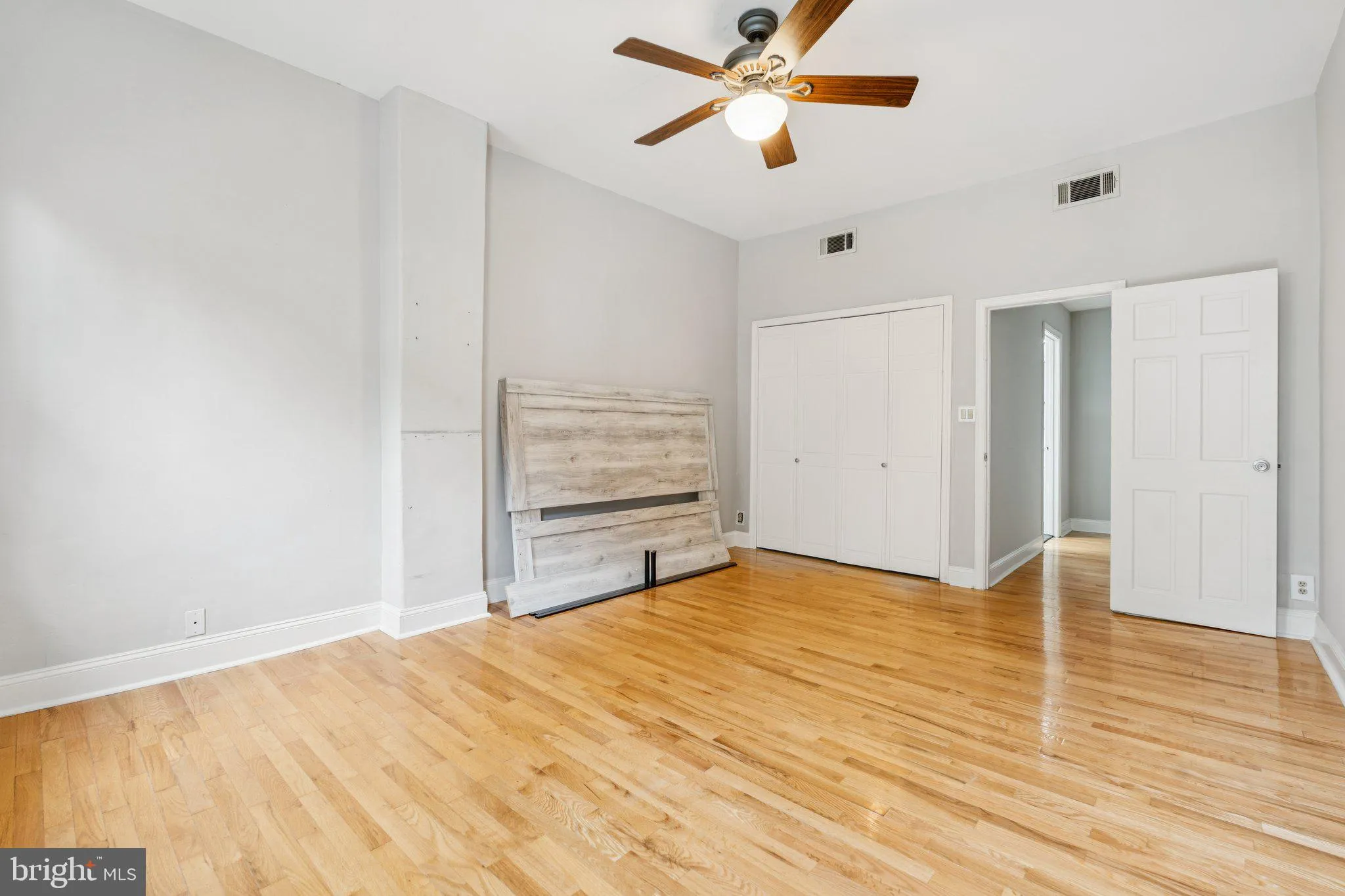 Baltimore, Maryland 21224, United States, 2 Bedrooms Bedrooms, ,2 BathroomsBathrooms,Residential,Pending,191826