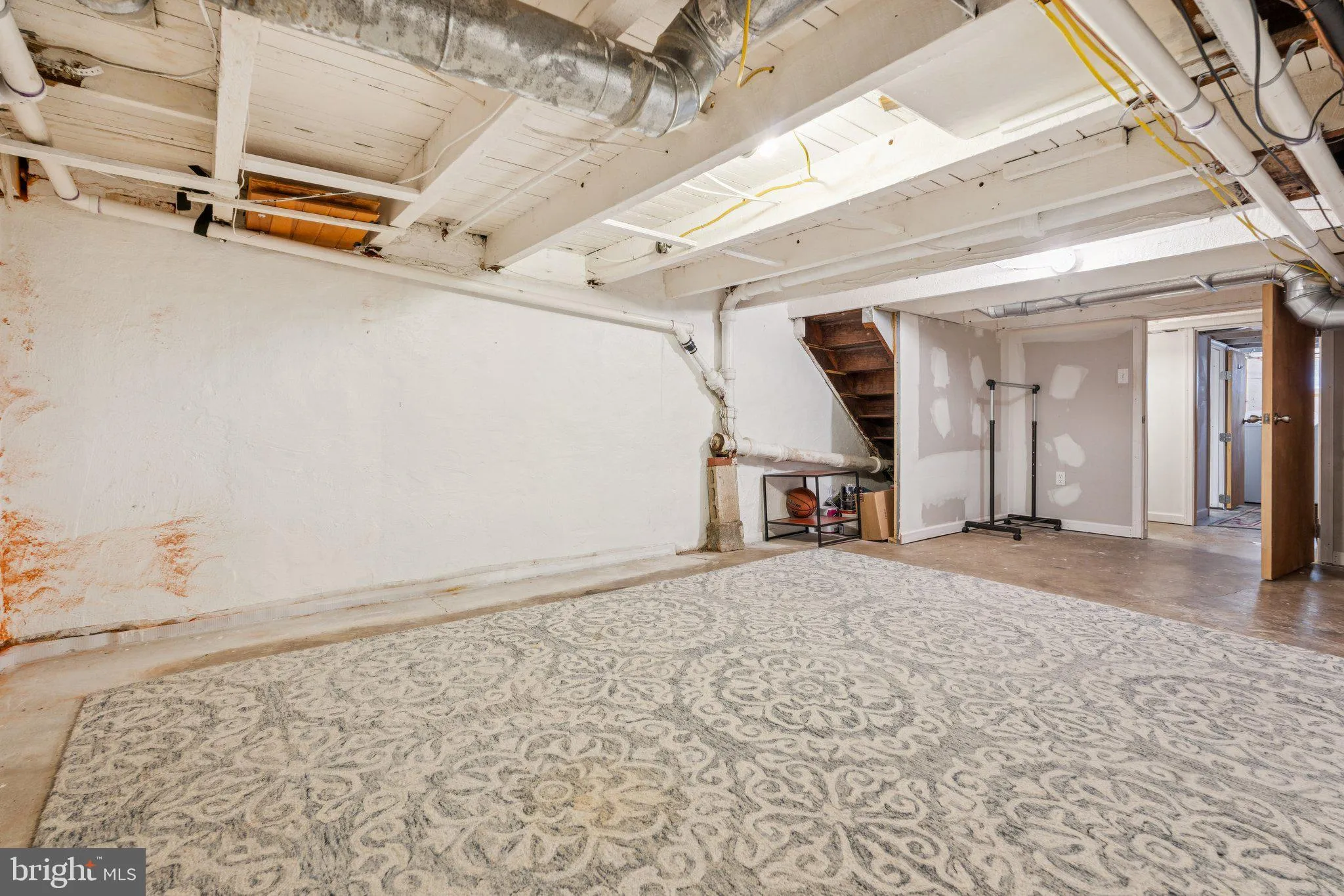 Baltimore, Maryland 21224, United States, 2 Bedrooms Bedrooms, ,2 BathroomsBathrooms,Residential,Pending,191826