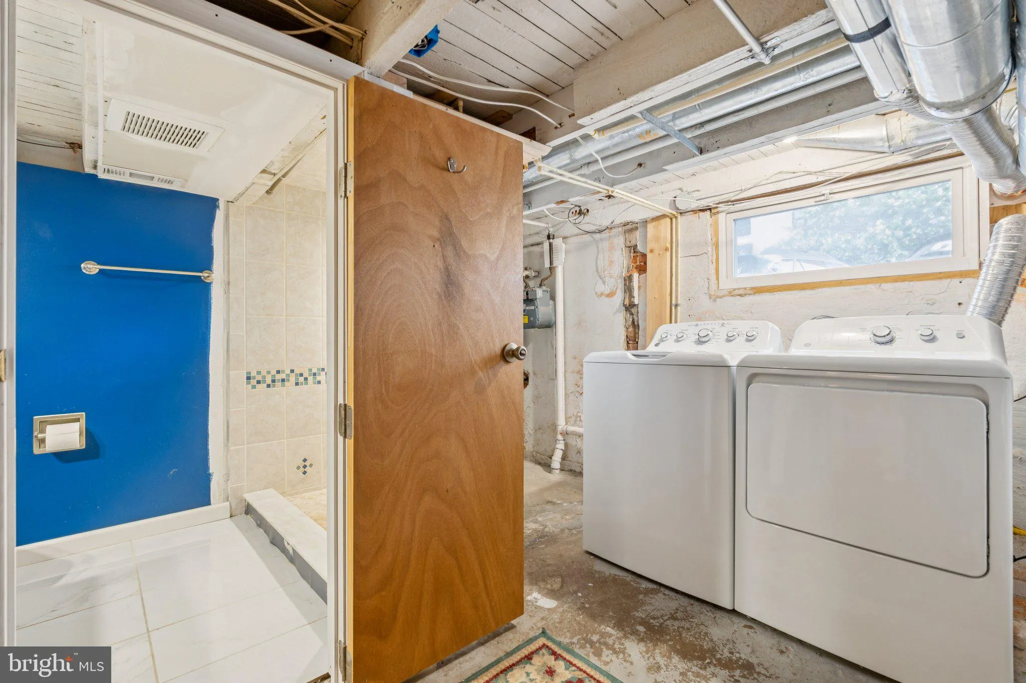 Baltimore, Maryland 21224, United States, 2 Bedrooms Bedrooms, ,2 BathroomsBathrooms,Residential,Pending,191826