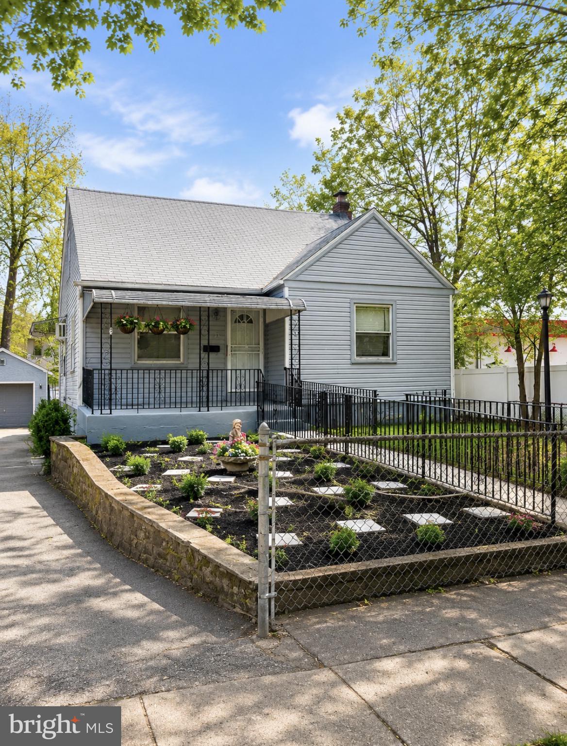 LANSDOWNE - Residential