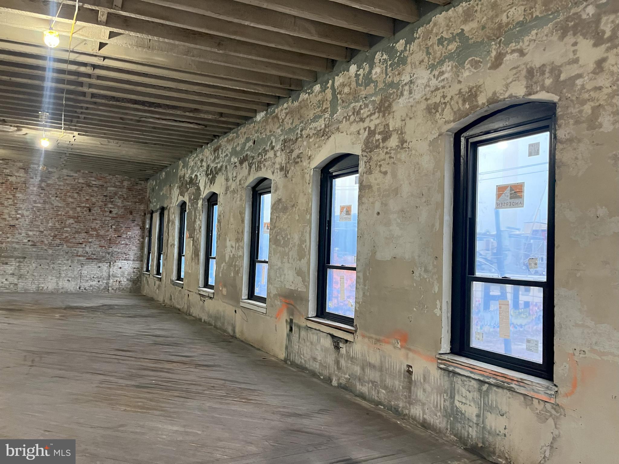 NORTHERN LIBERTIES - Commercial Sale