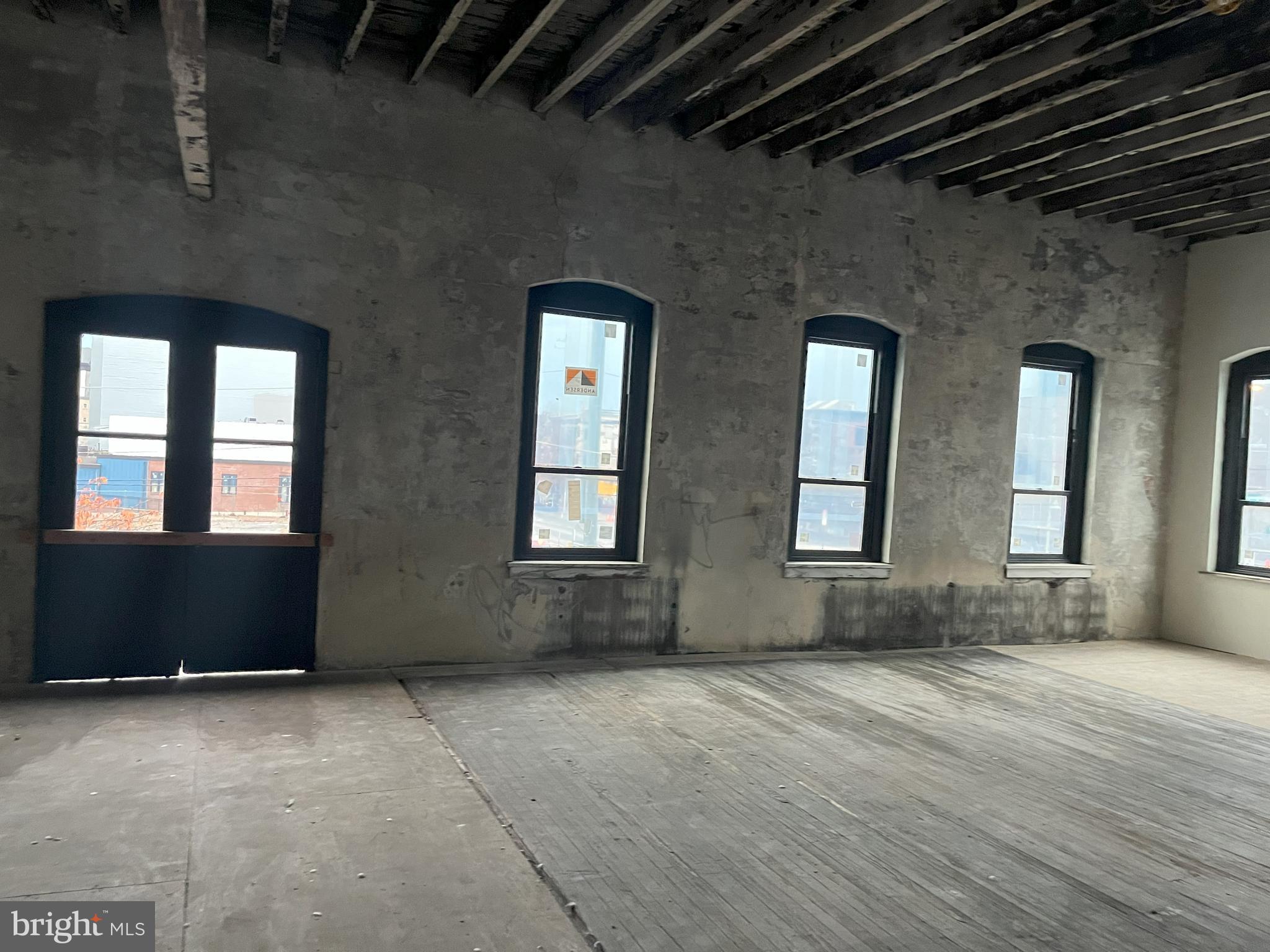 NORTHERN LIBERTIES - Commercial Sale