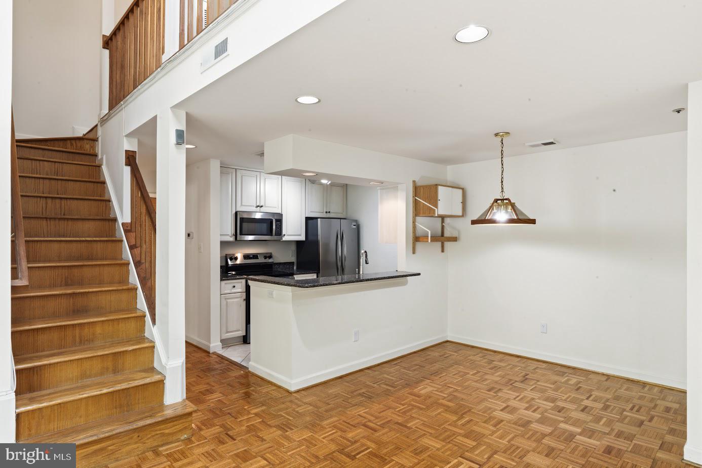BENTLEY PLACE - Residential