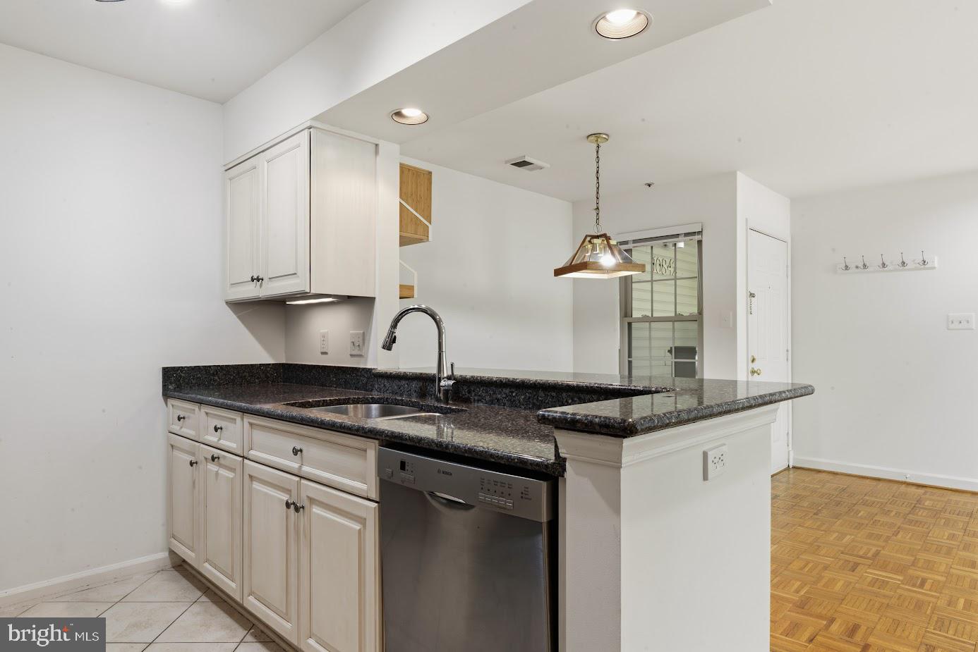 BENTLEY PLACE - Residential