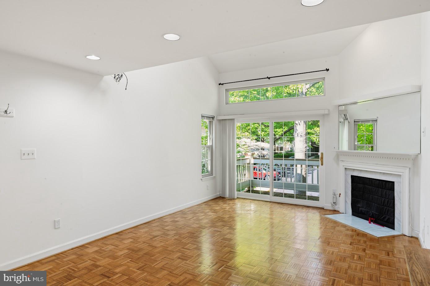 BENTLEY PLACE - Residential