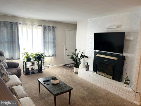 4912 SUNSET DRIVE HARRISBURG PA 17112