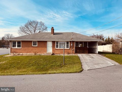 Homes For Sale - 4912 Sunset Drive<br/> HARRISBURG, PA 17112