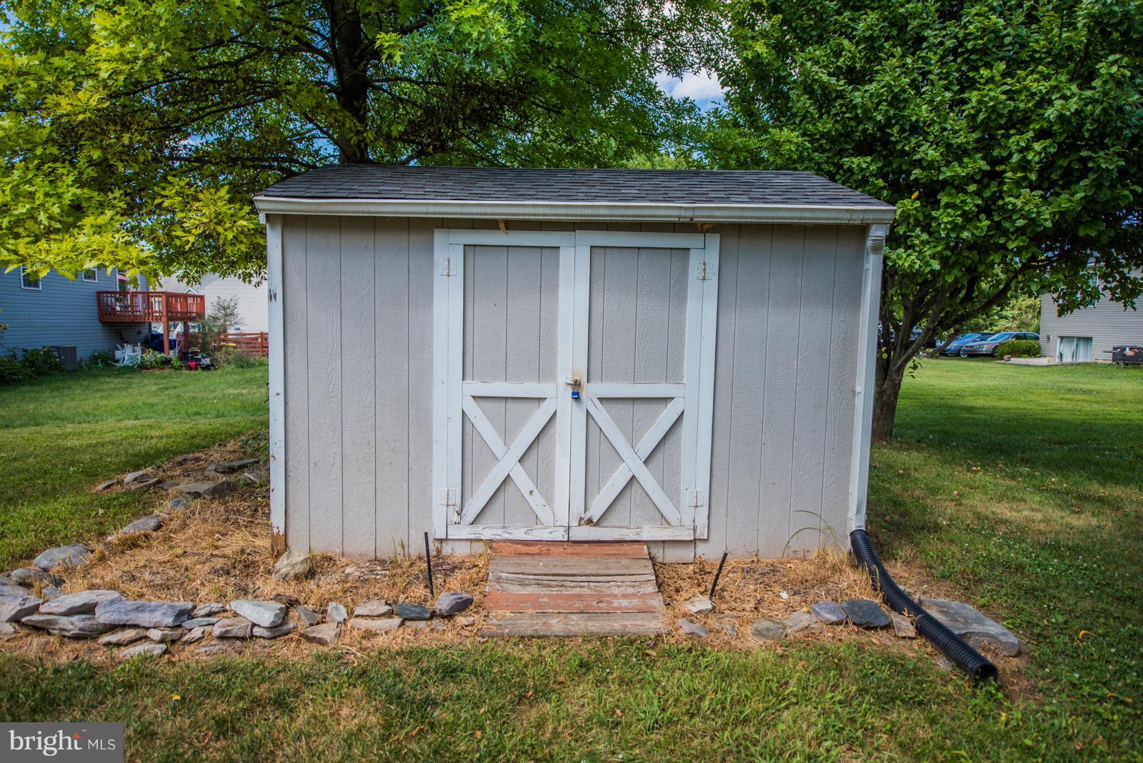 BRIAR RUN - Residential