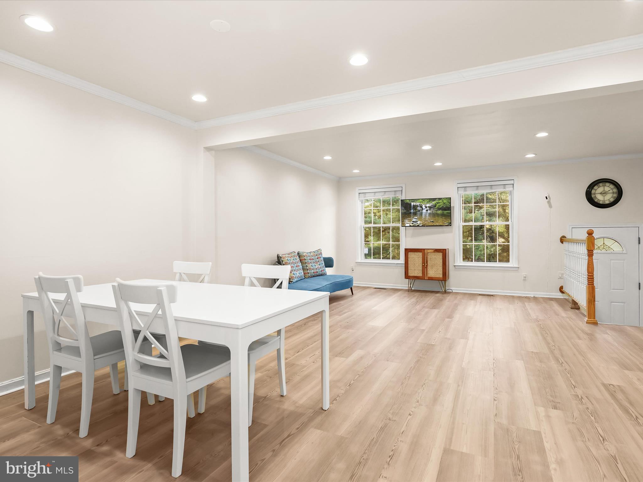 RICHARDSON MEWS - Residential