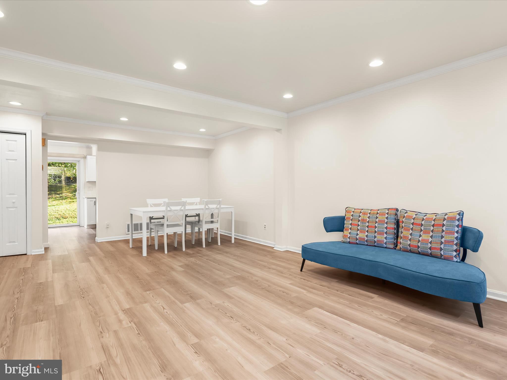 RICHARDSON MEWS - Residential