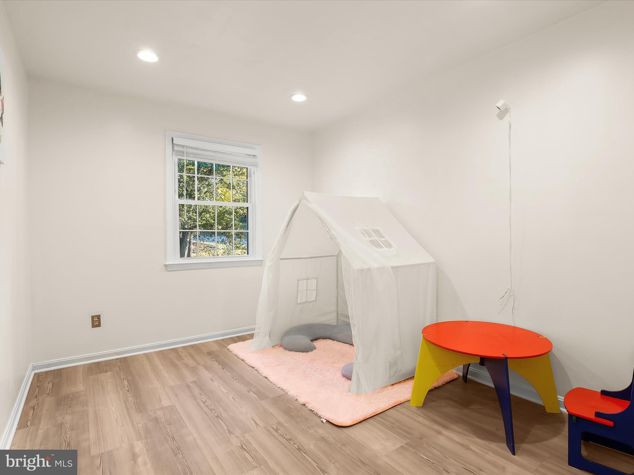 RICHARDSON MEWS - Residential