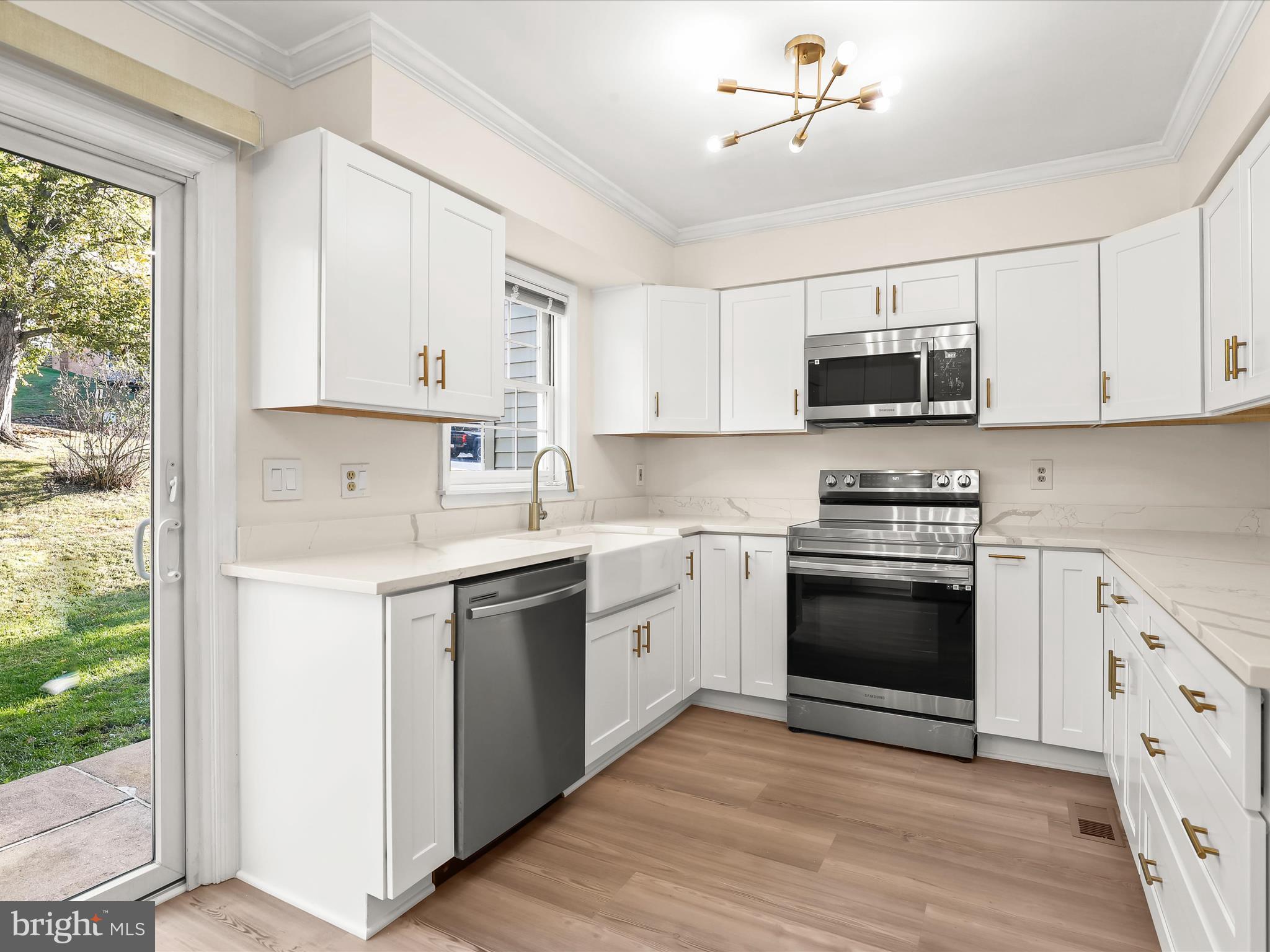 RICHARDSON MEWS - Residential