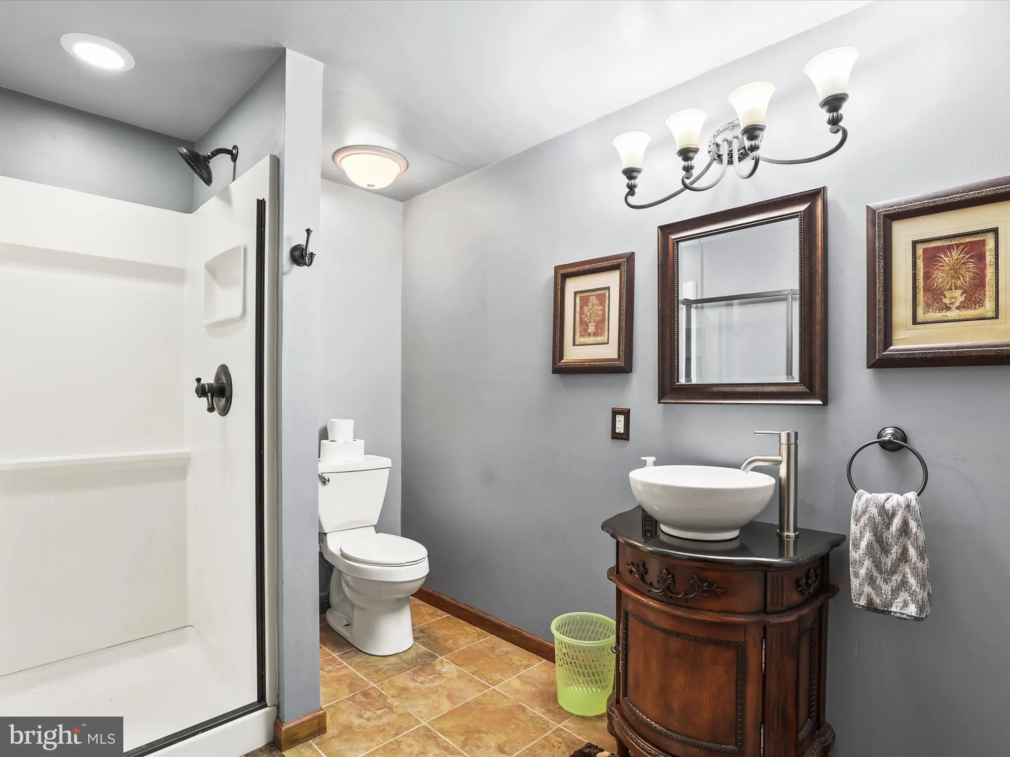 Hanover, Pennsylvania 17331, United States, 3 Bedrooms Bedrooms, ,2 BathroomsBathrooms,Residential,Pending,204186