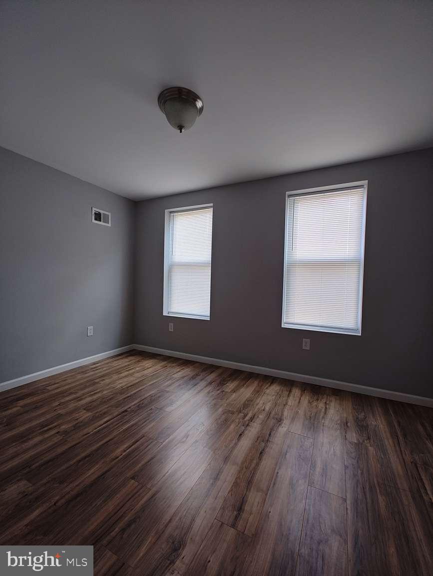 PORT RICHMOND - Residential