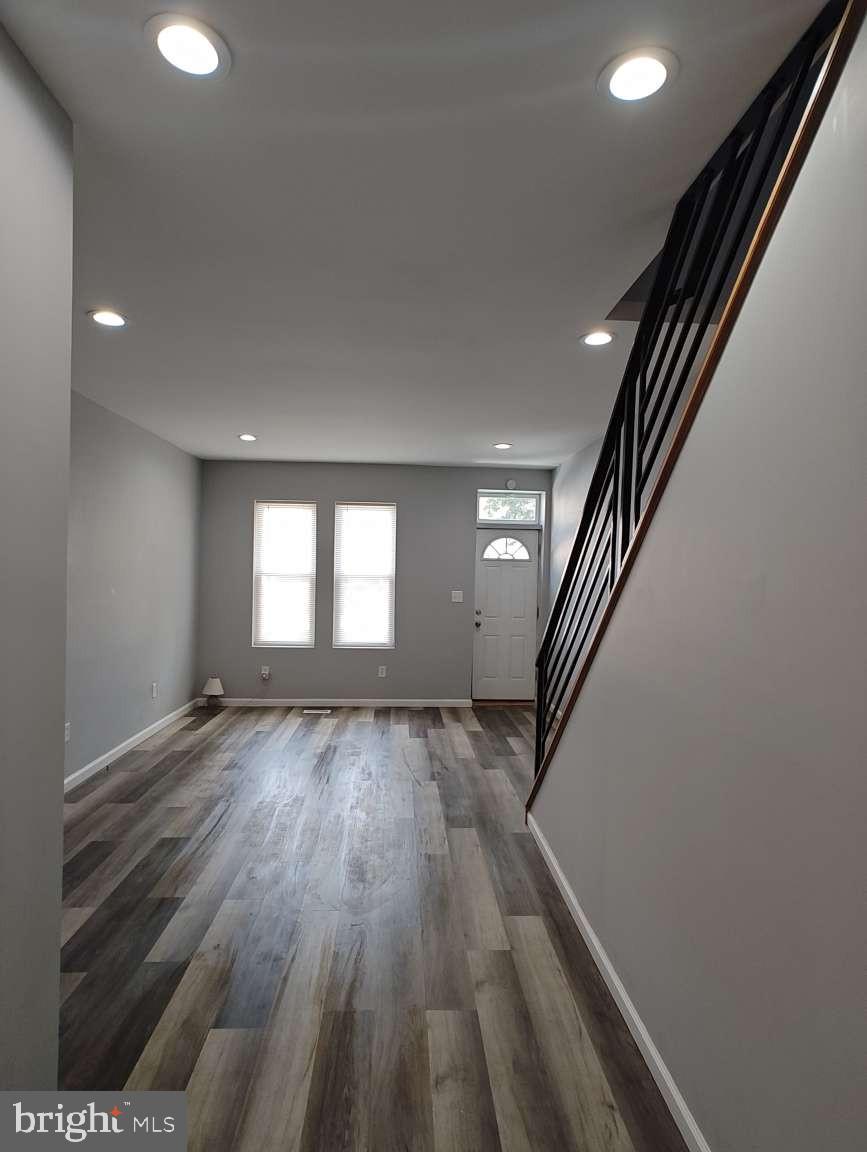 2958 LIVINGSTON STREET