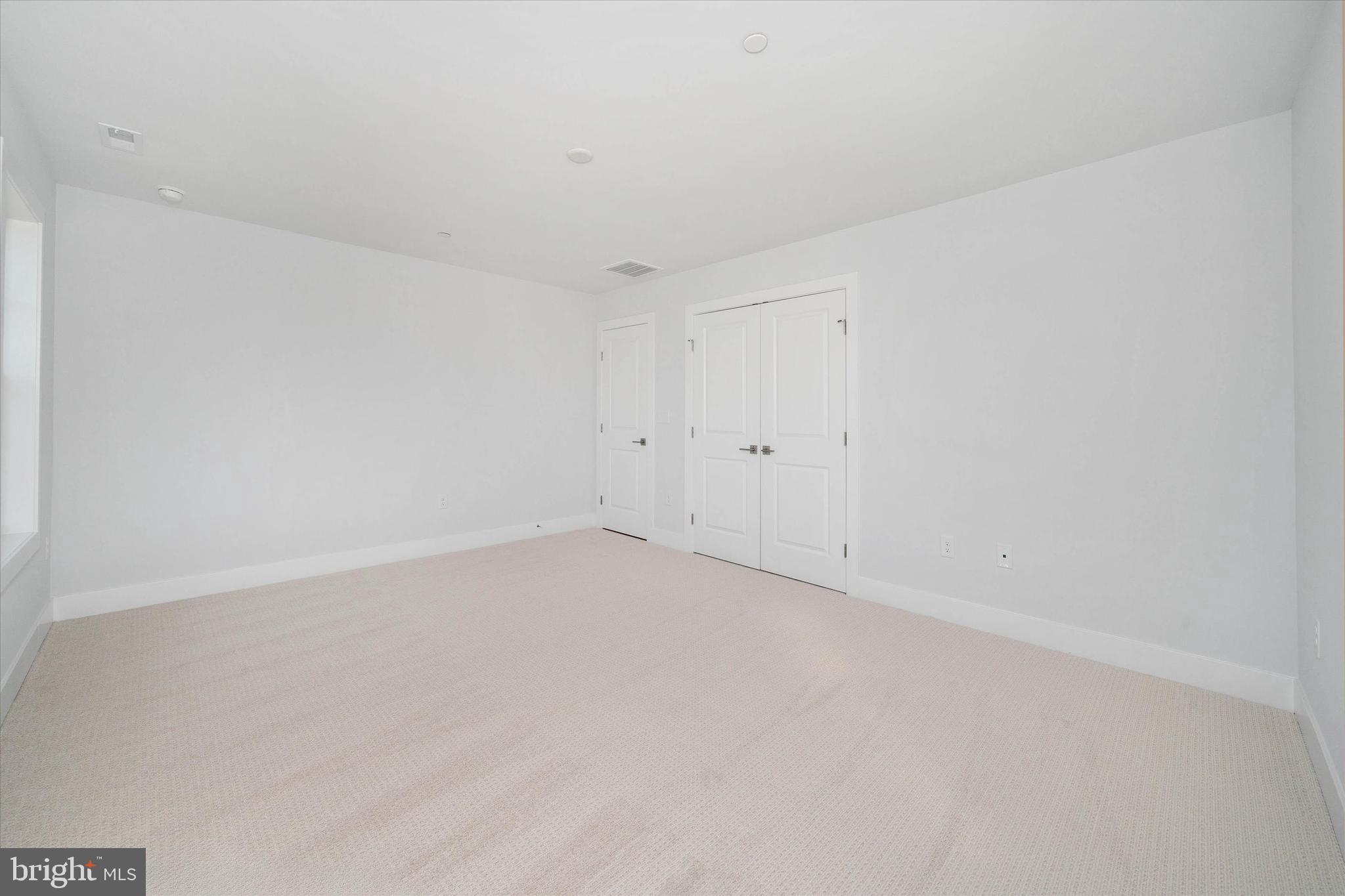 RIVER RUN - Residential