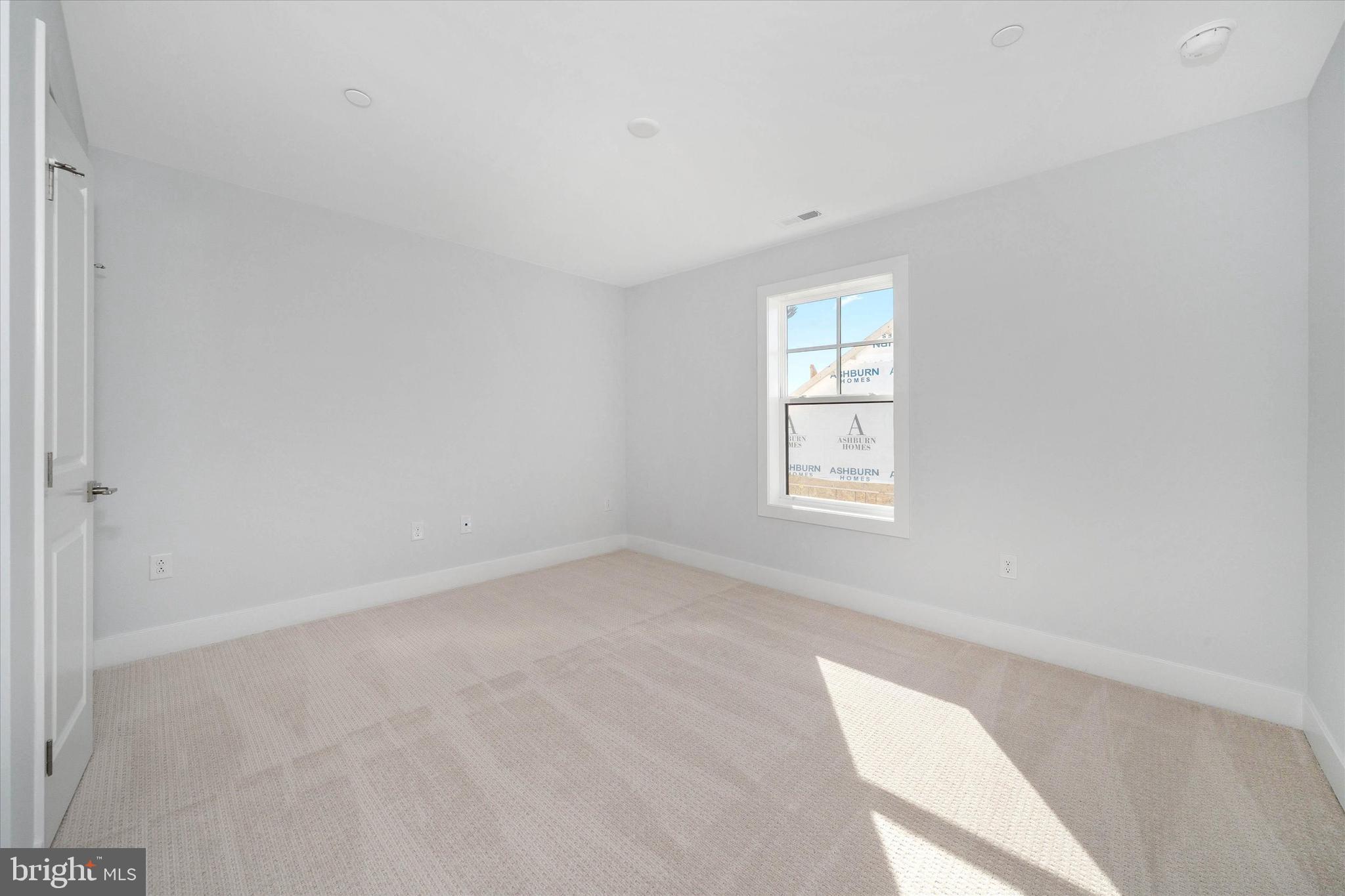 RIVER RUN - Residential