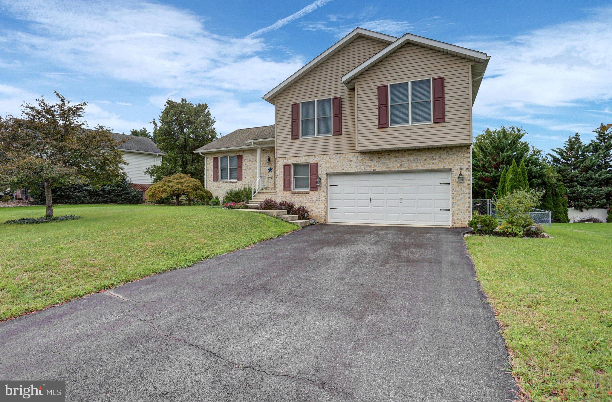 319 WELLSLEE DRIVE