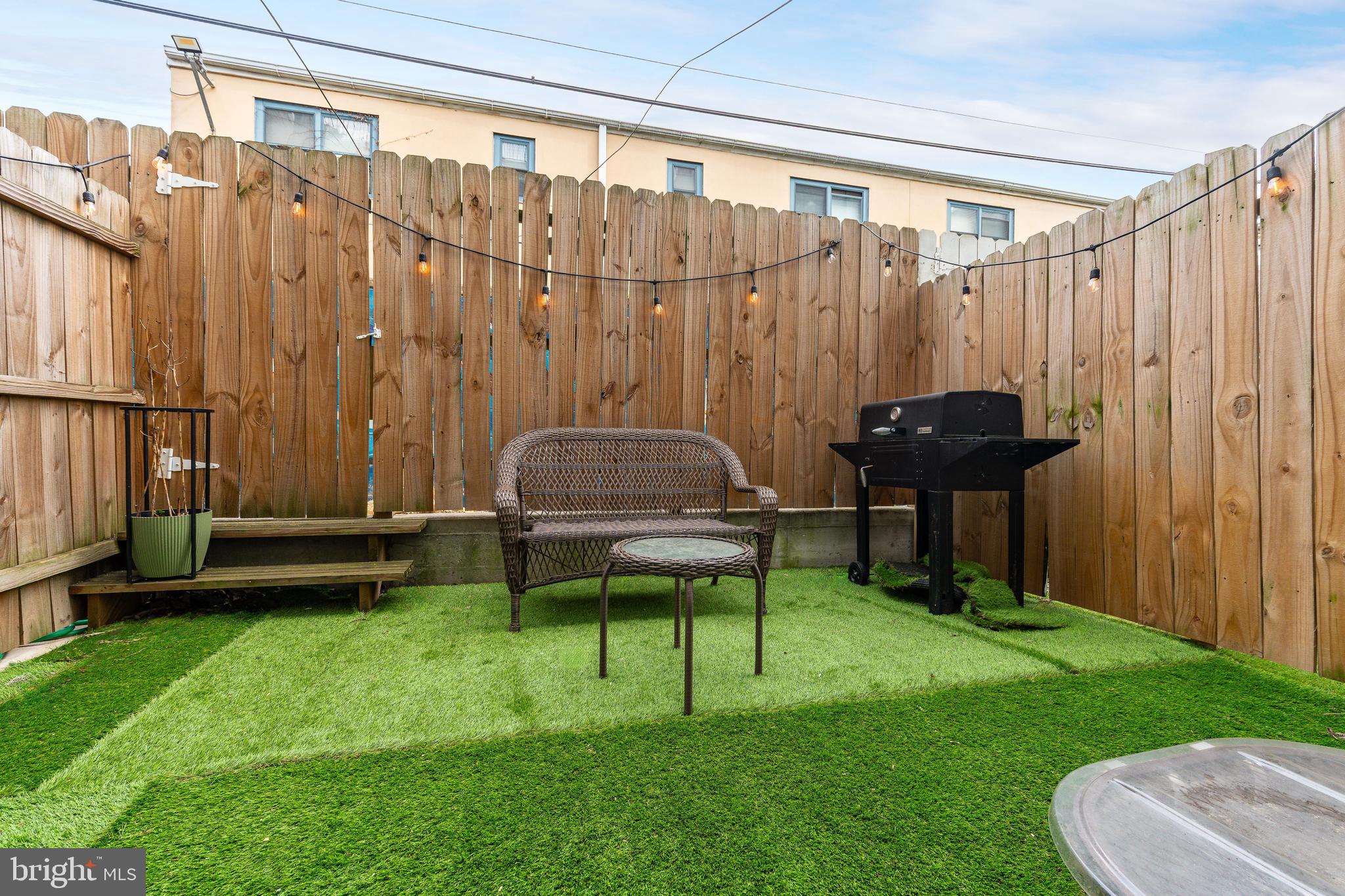 POINT BREEZE - Residential