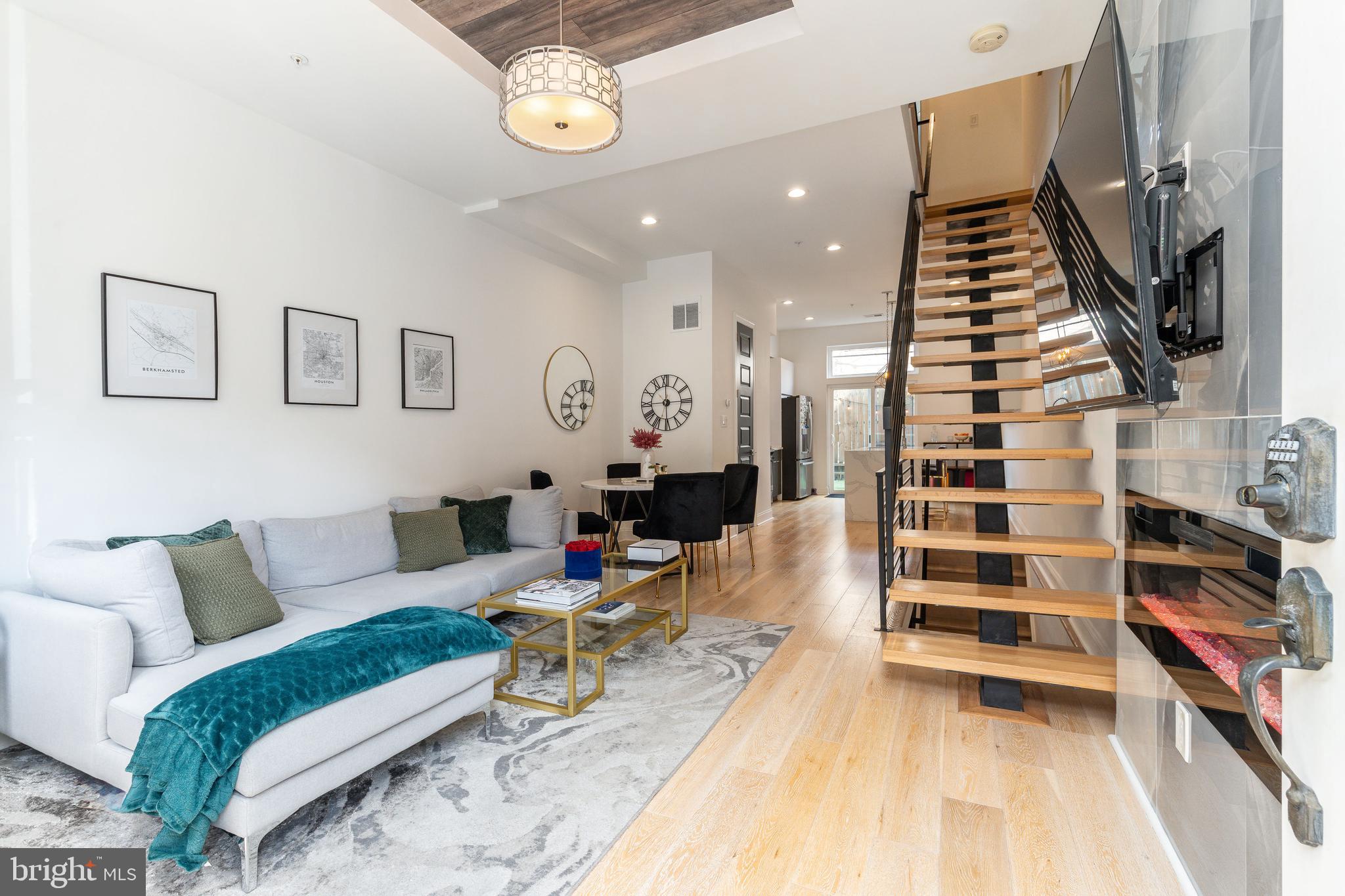 POINT BREEZE - Residential