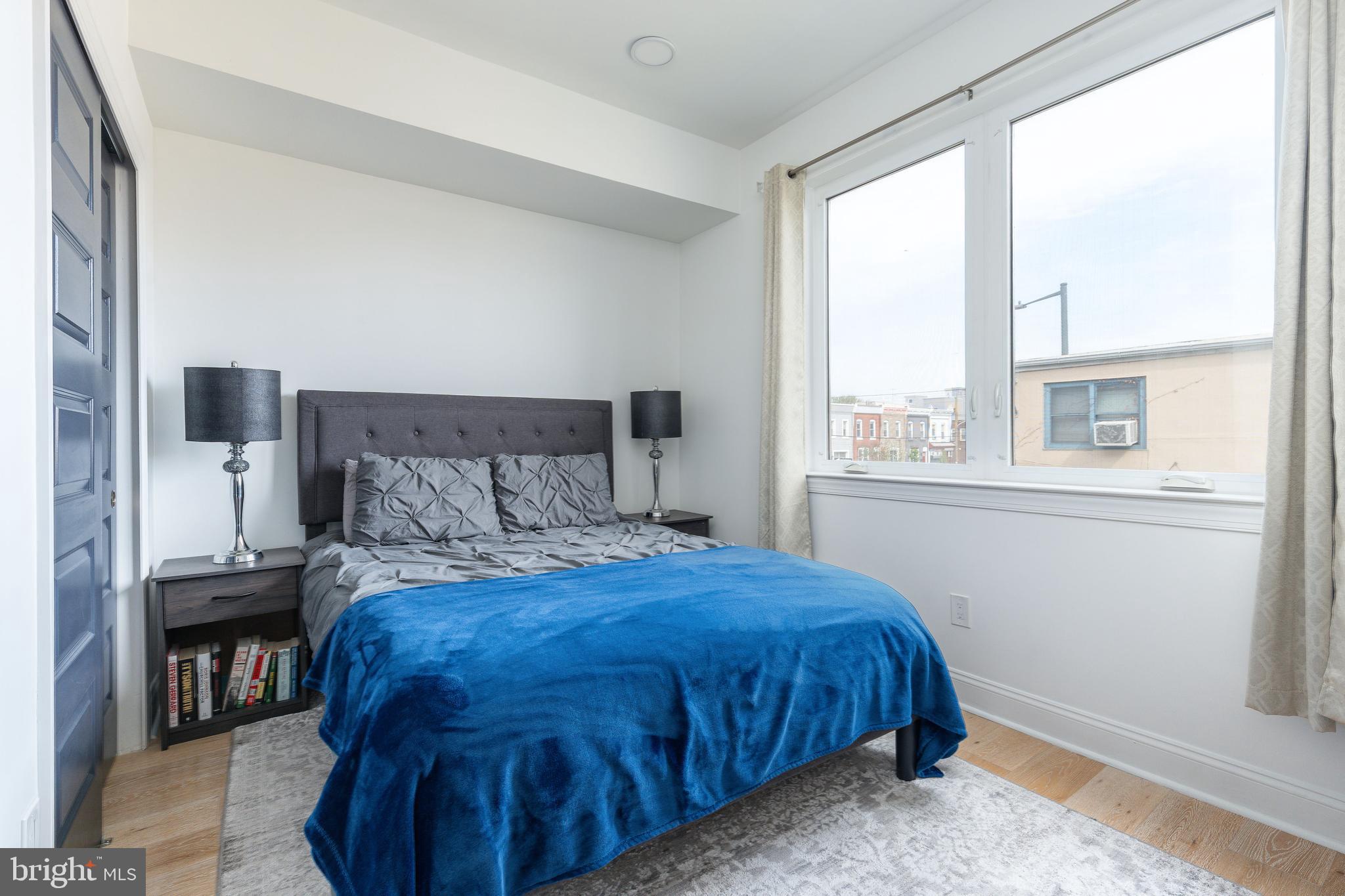 POINT BREEZE - Residential