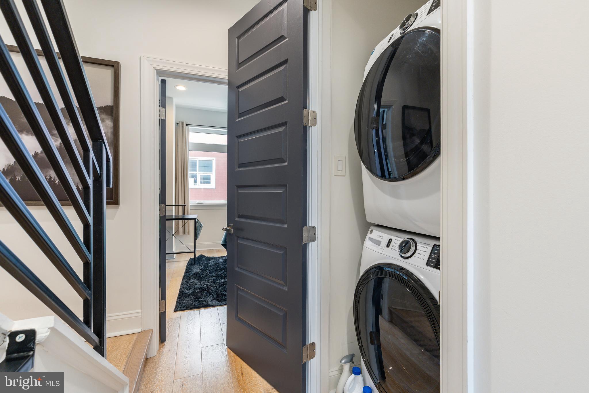 POINT BREEZE - Residential