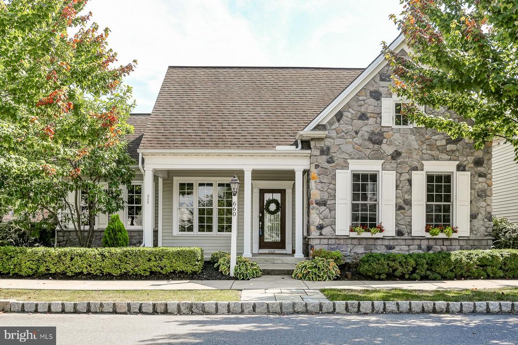 Photo of 660 OLD POST LN, STRASBURG, PA 17579 (MLS # PALA2040010)