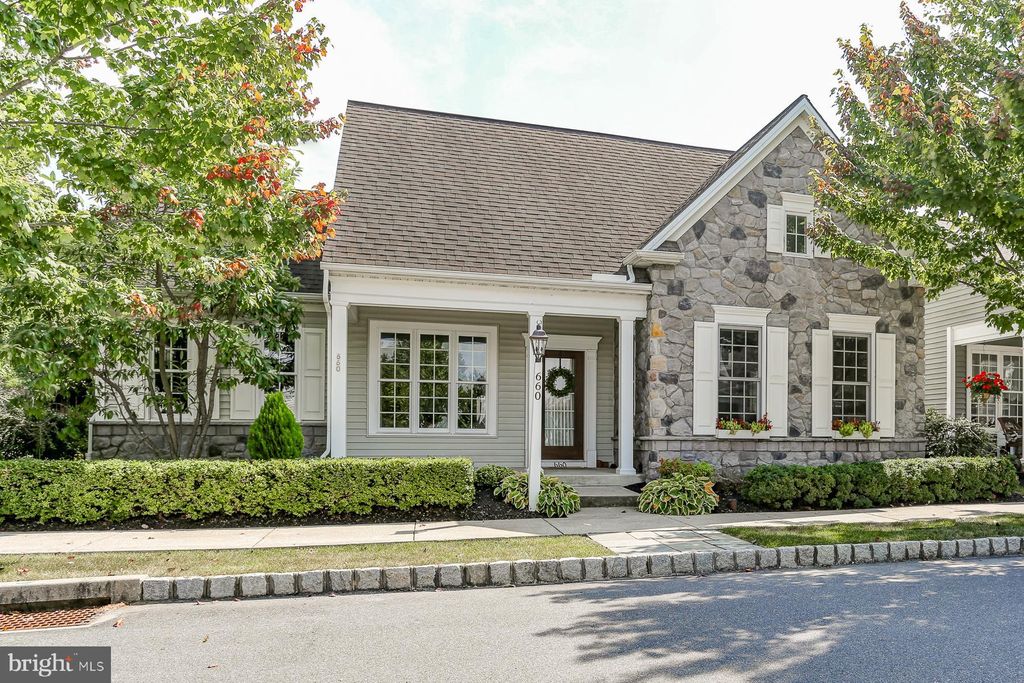 Photo of 660 OLD POST LN, STRASBURG, PA 17579 (MLS # PALA2040010)