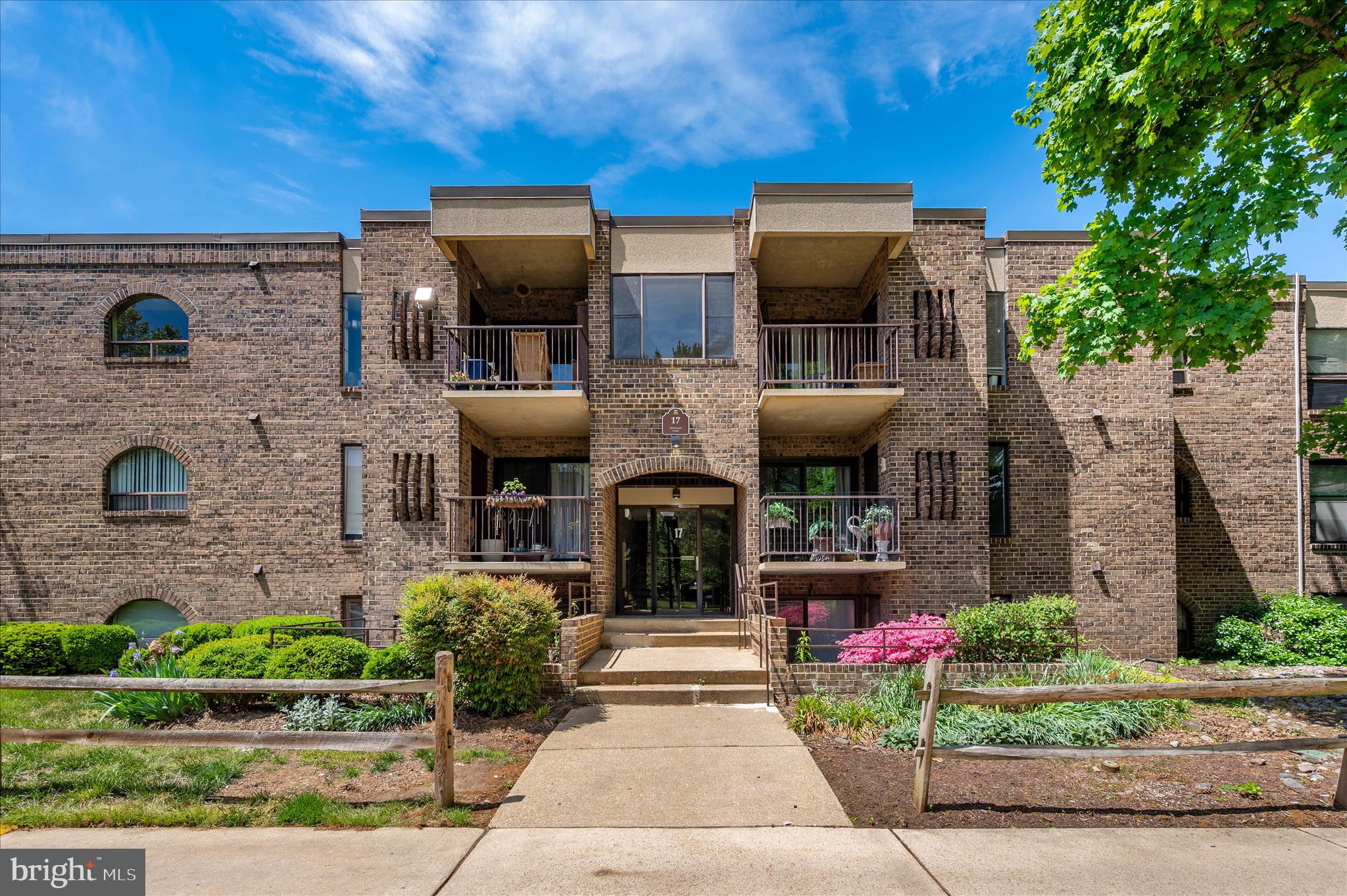 17 SILVERWOOD CIRCLE 10