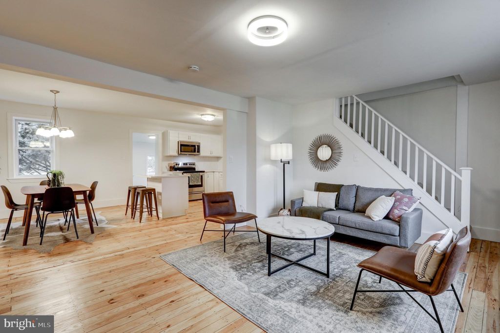 Photo of 439 POPLAR ST, COLUMBIA, PA 17512 (MLS # PALA2029492)