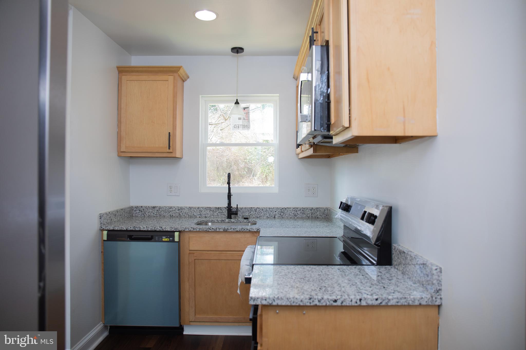 HILLCREST - Residential