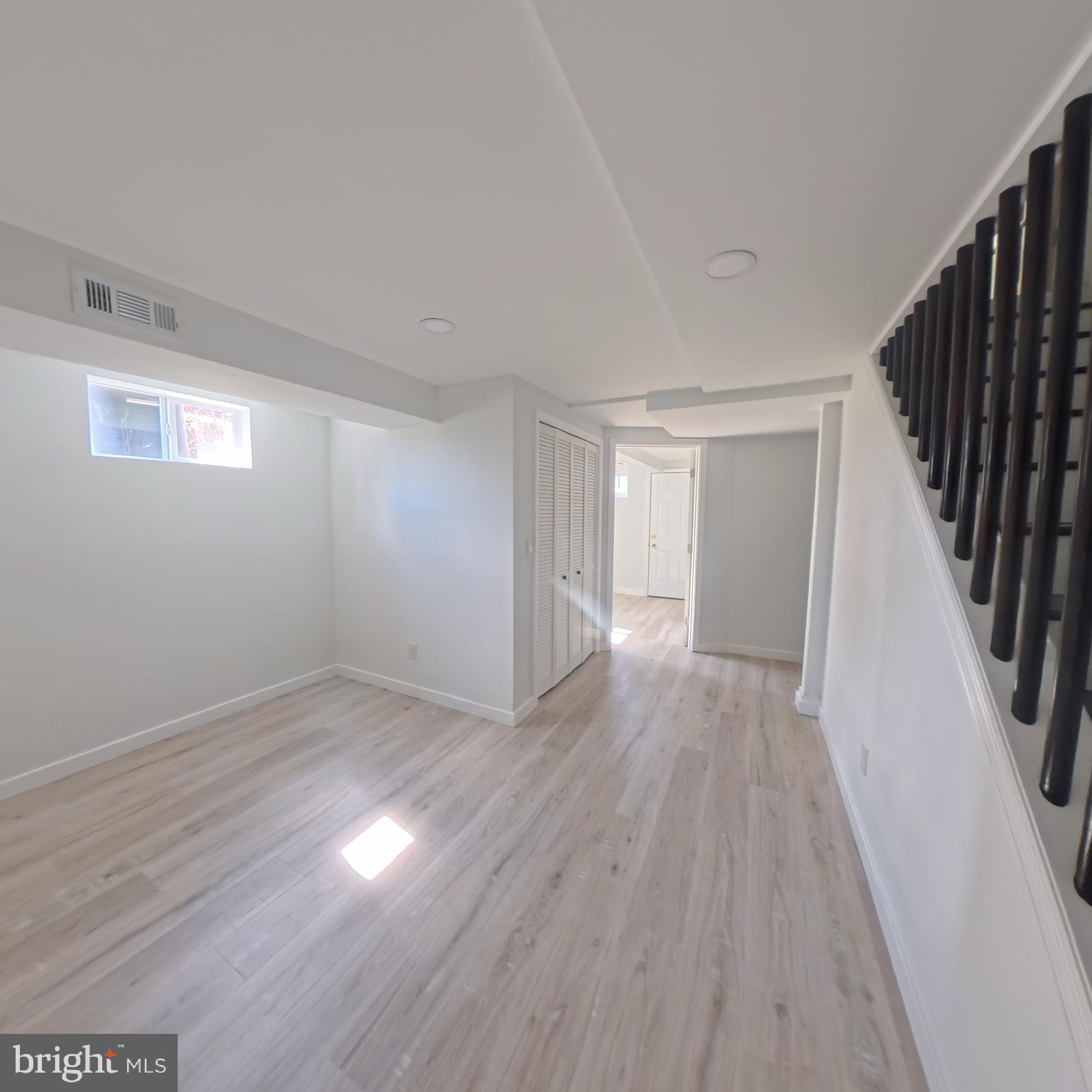 HILLCREST - Residential