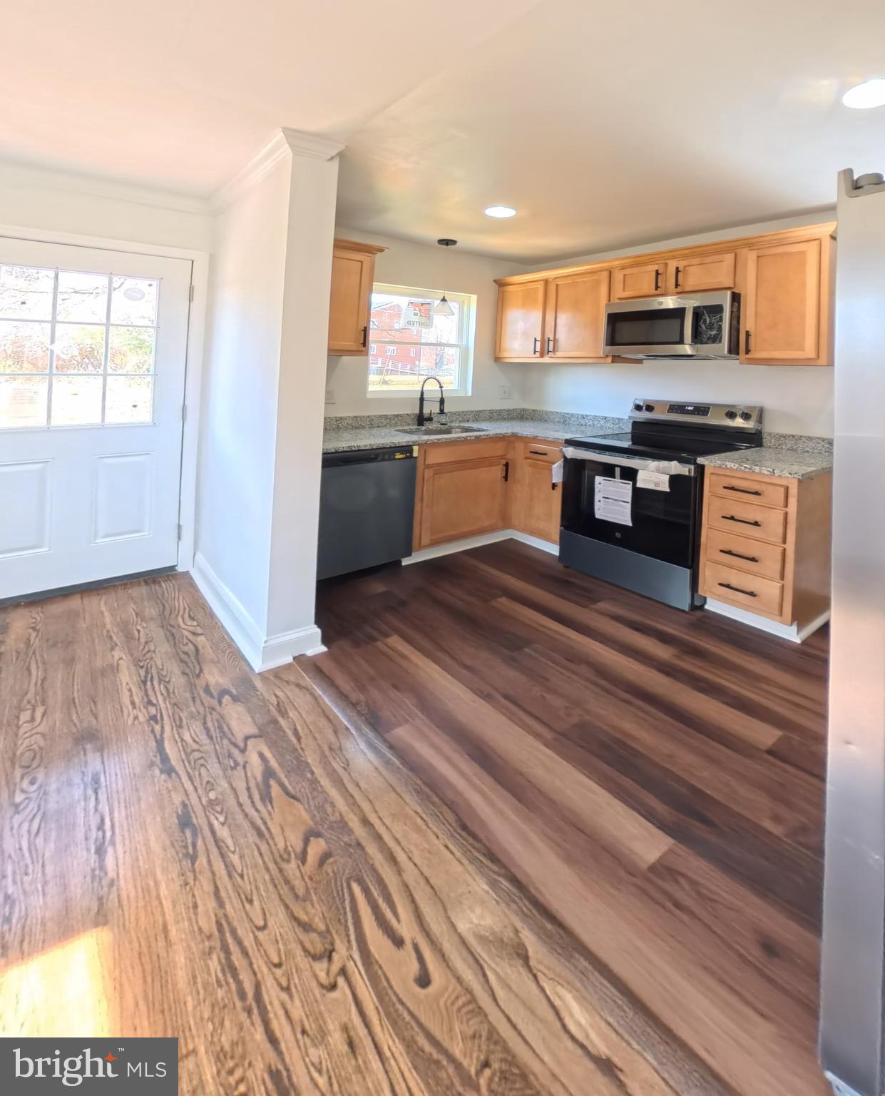 HILLCREST - Residential