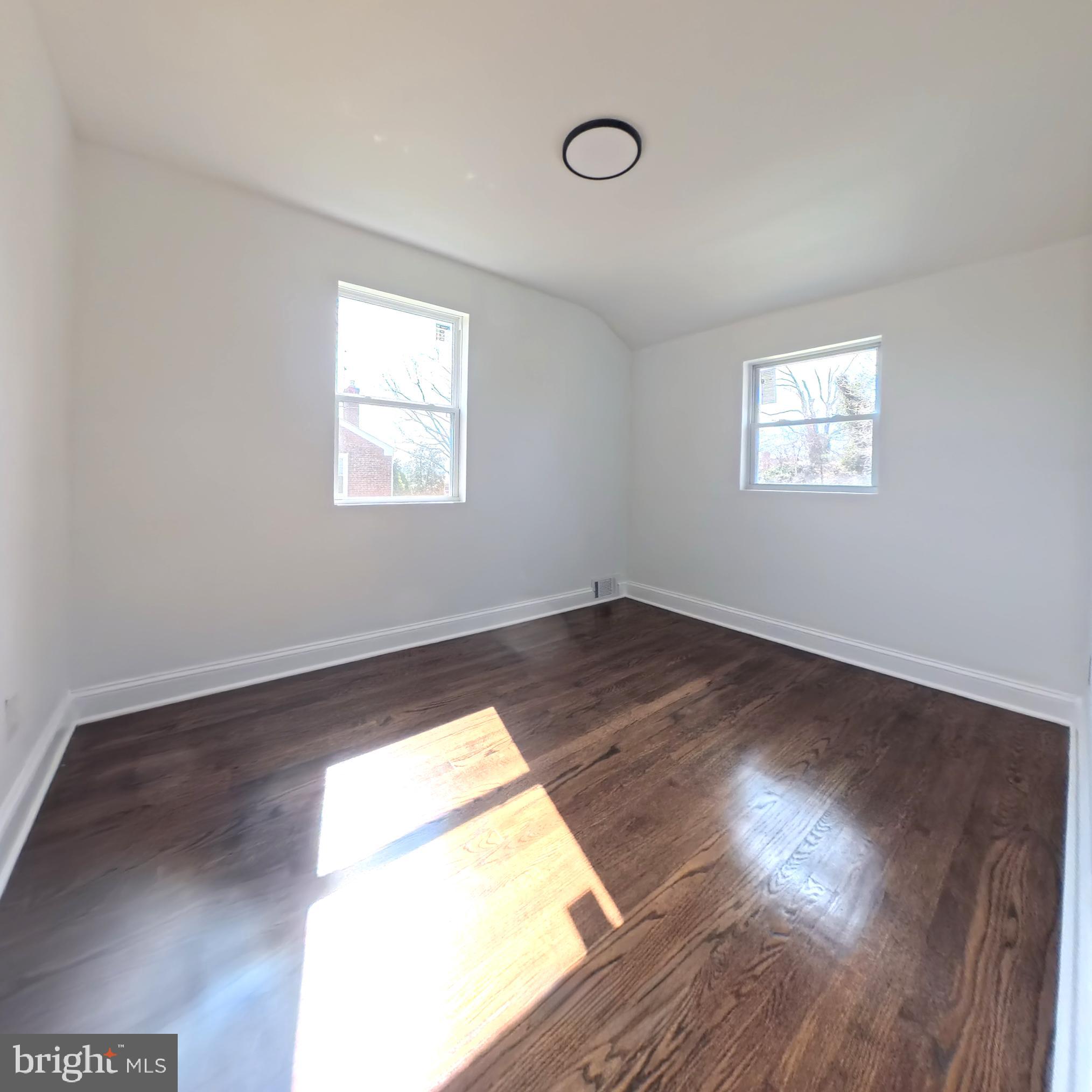 HILLCREST - Residential