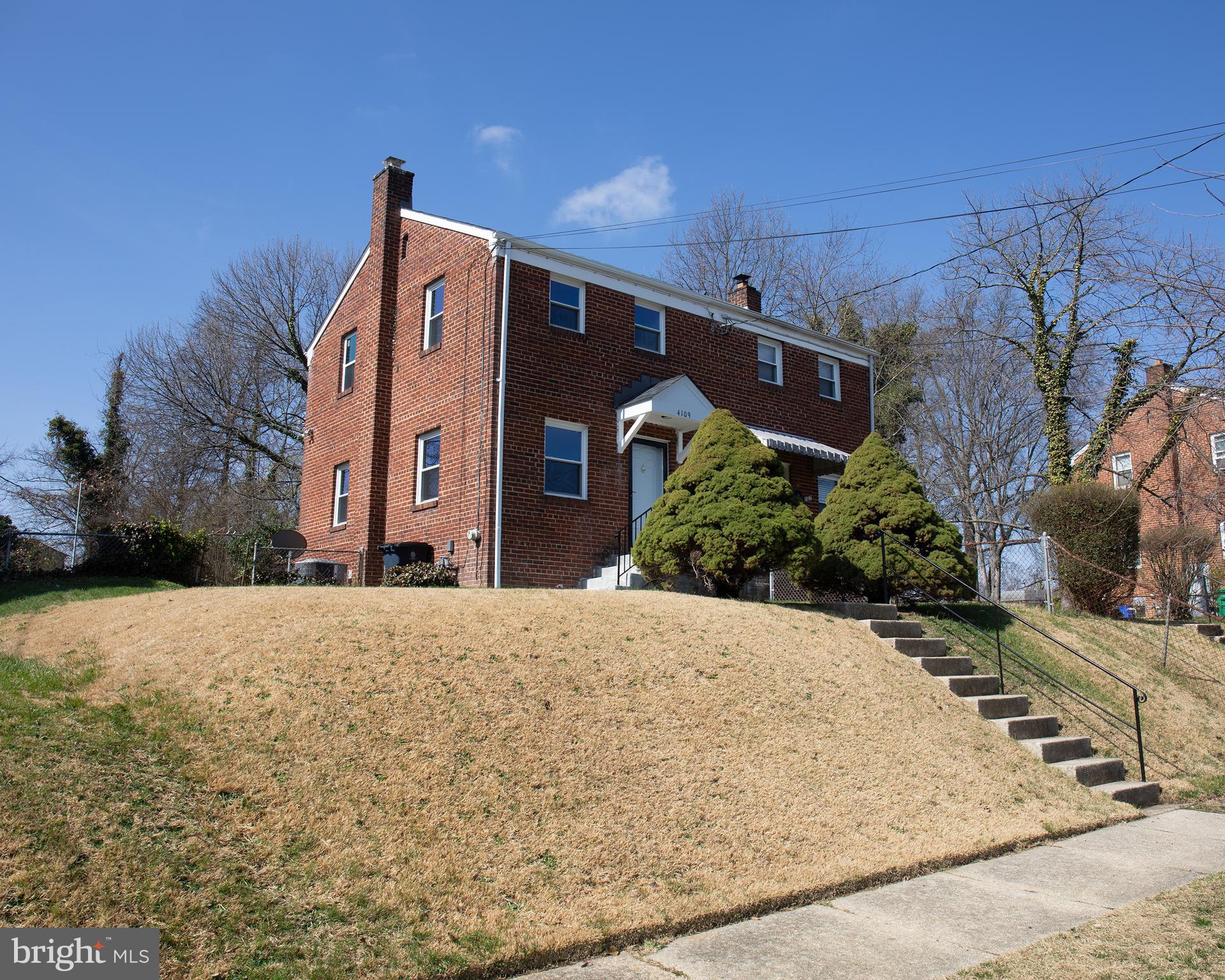 HILLCREST - Residential