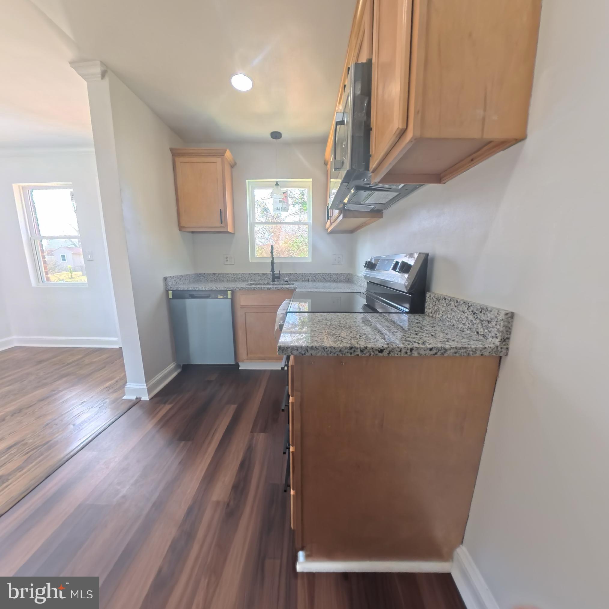 HILLCREST - Residential