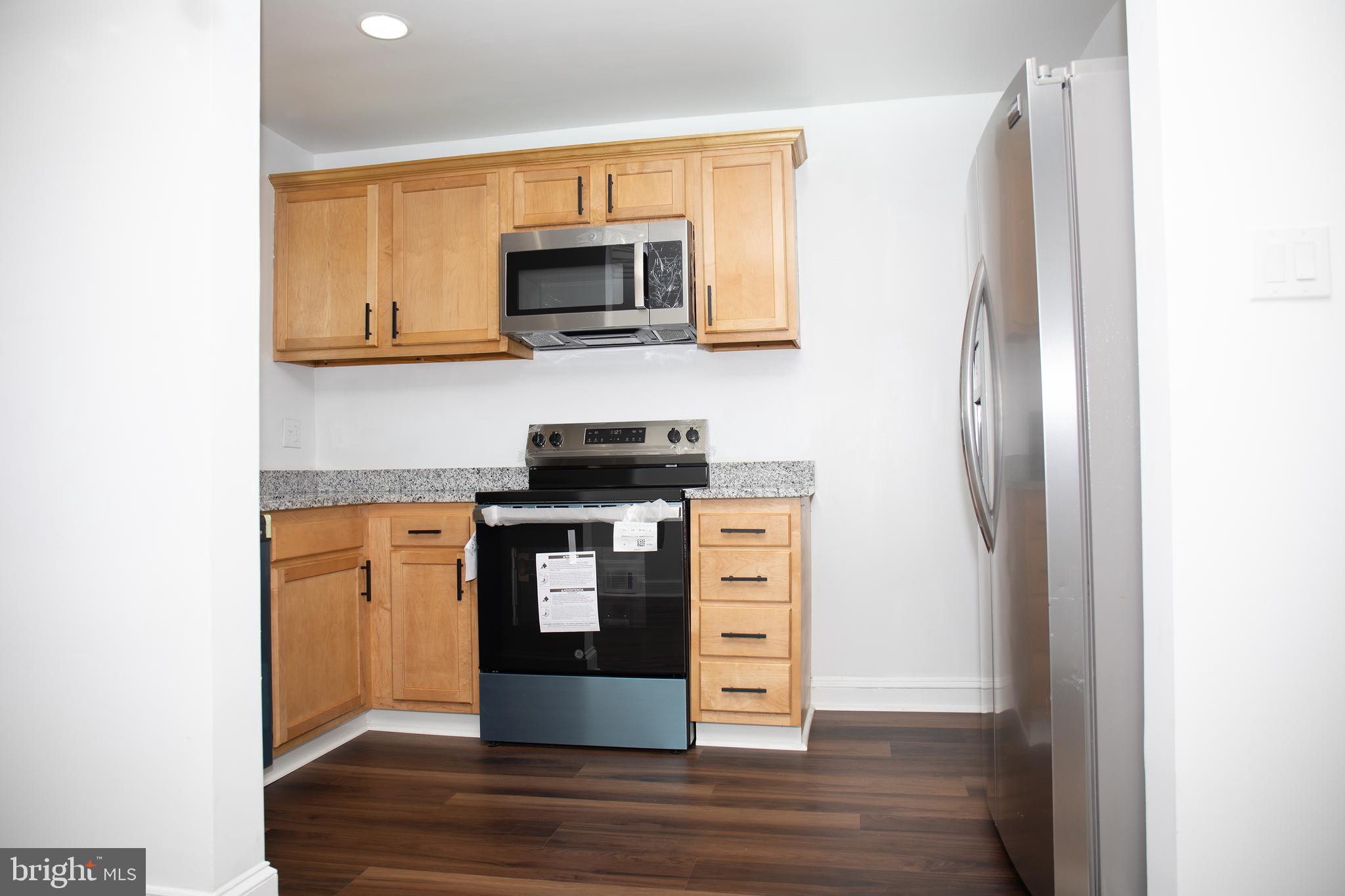 HILLCREST - Residential