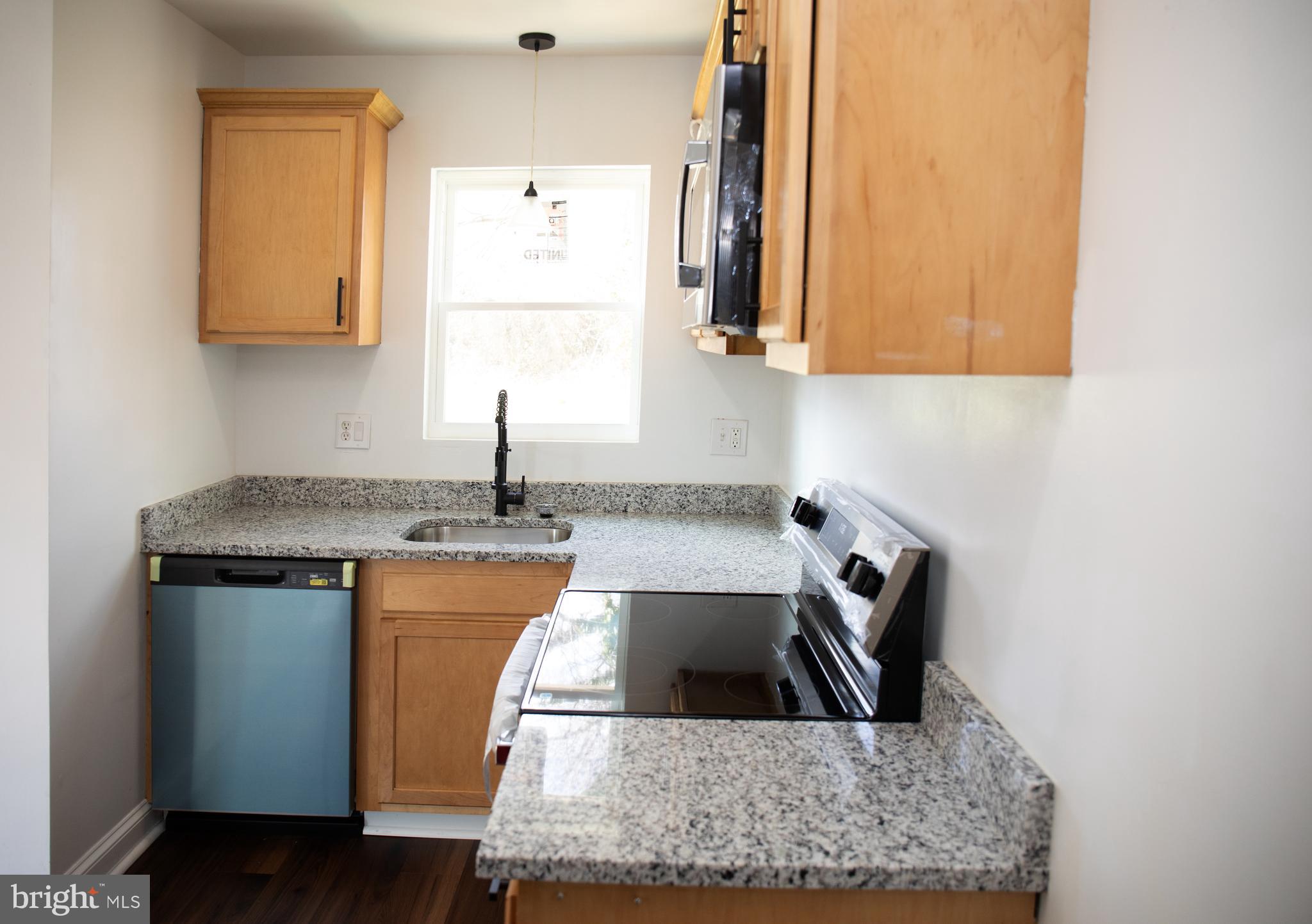 HILLCREST - Residential