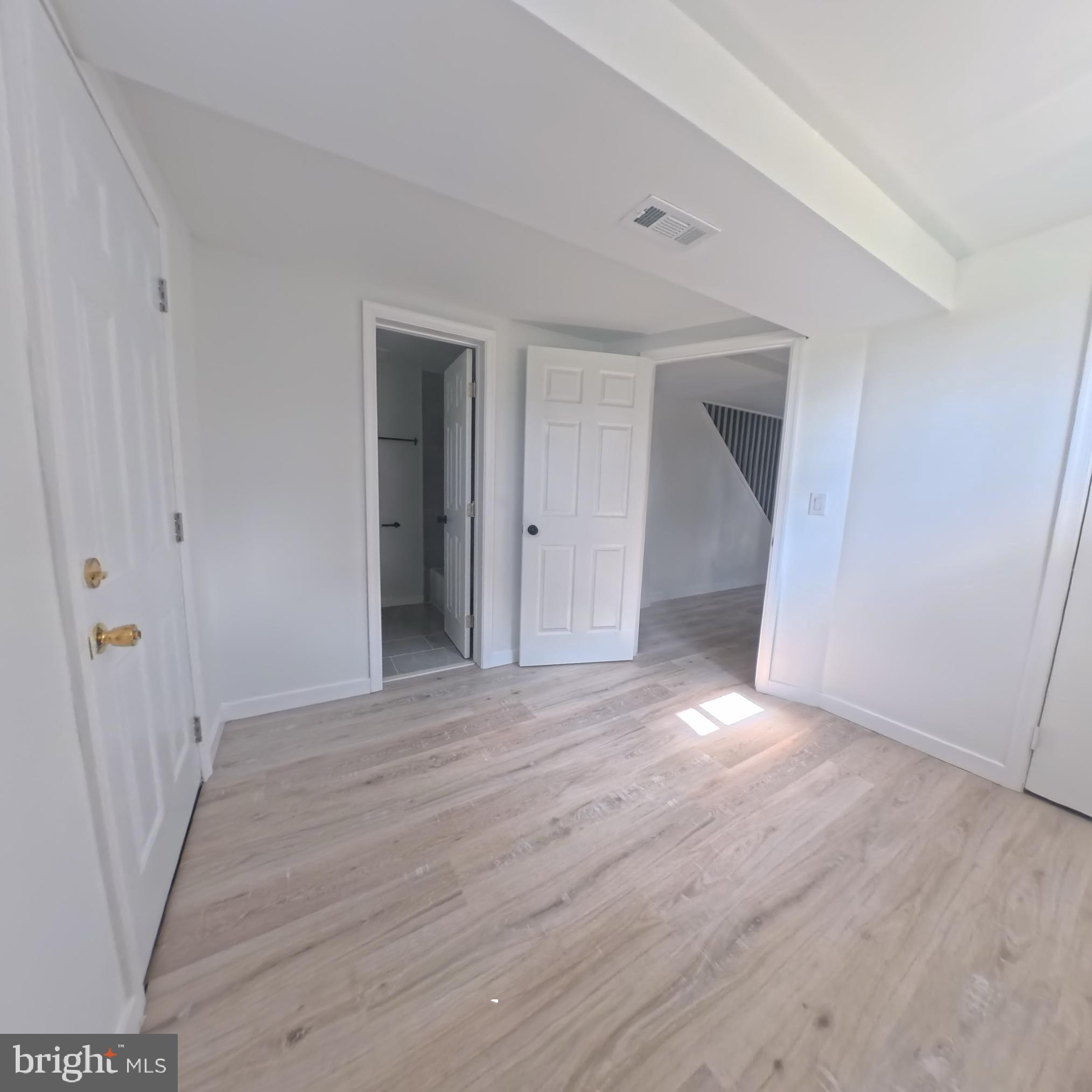 HILLCREST - Residential