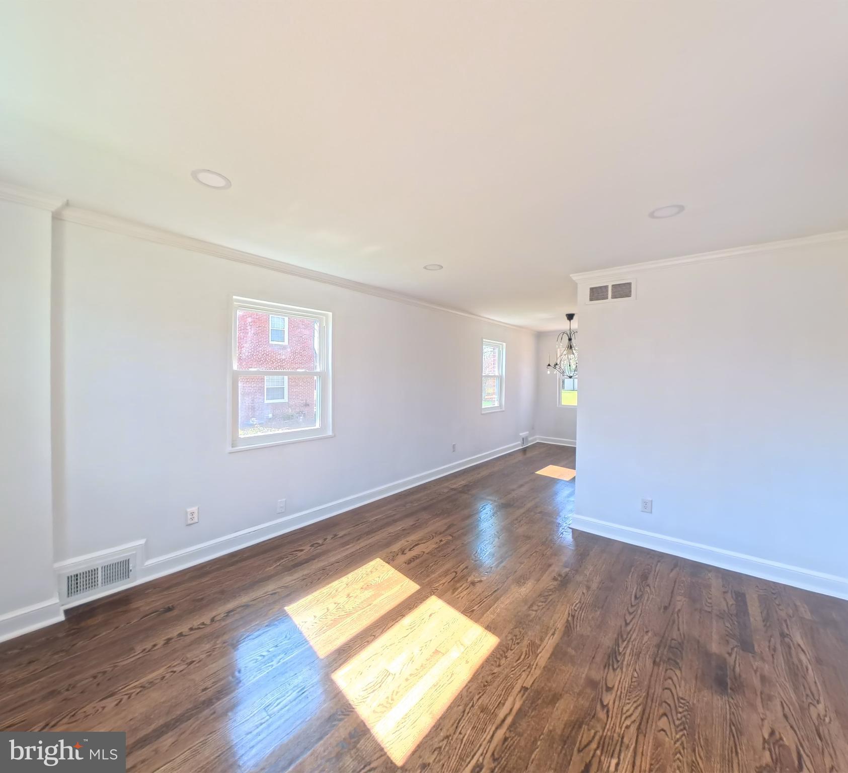 HILLCREST - Residential