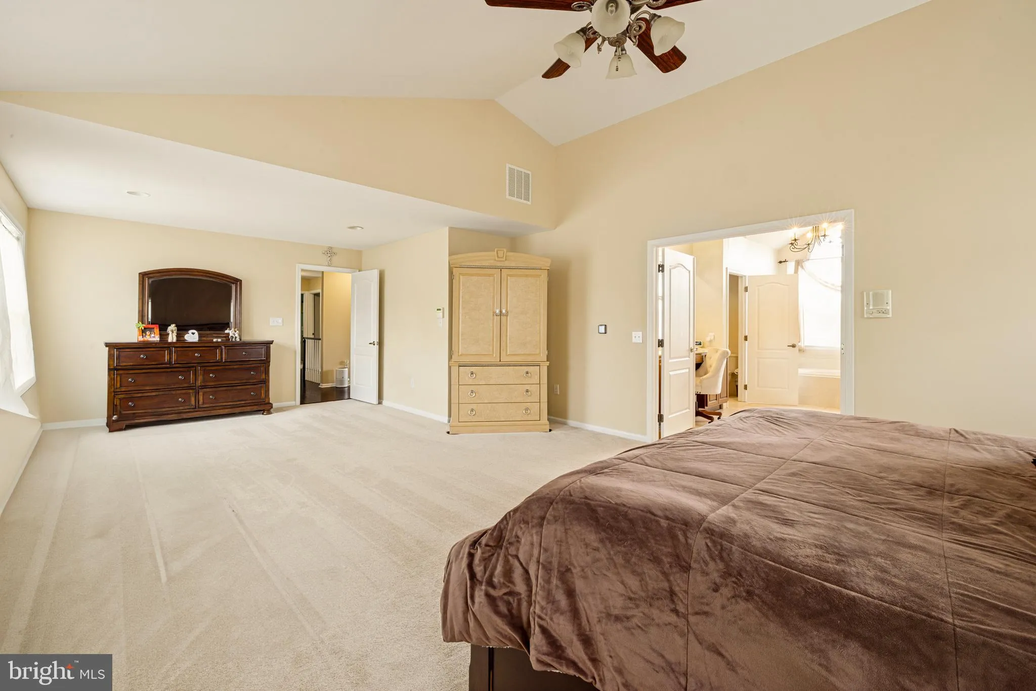 Williamstown, New Jersey 08094, United States, 4 Bedrooms Bedrooms, ,3 BathroomsBathrooms,Residential,Contingent,10070