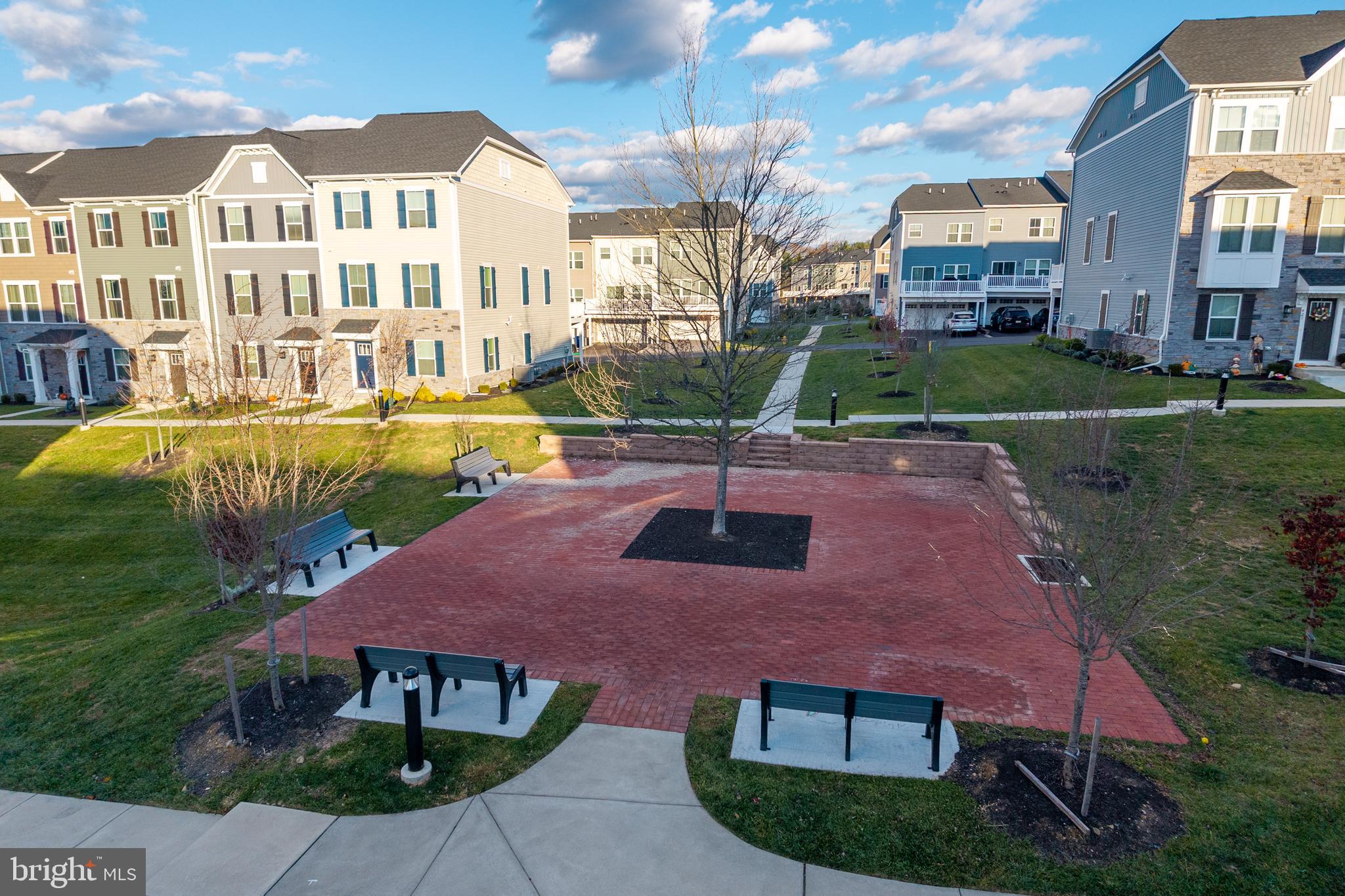 MAPLEVIEW - Residential