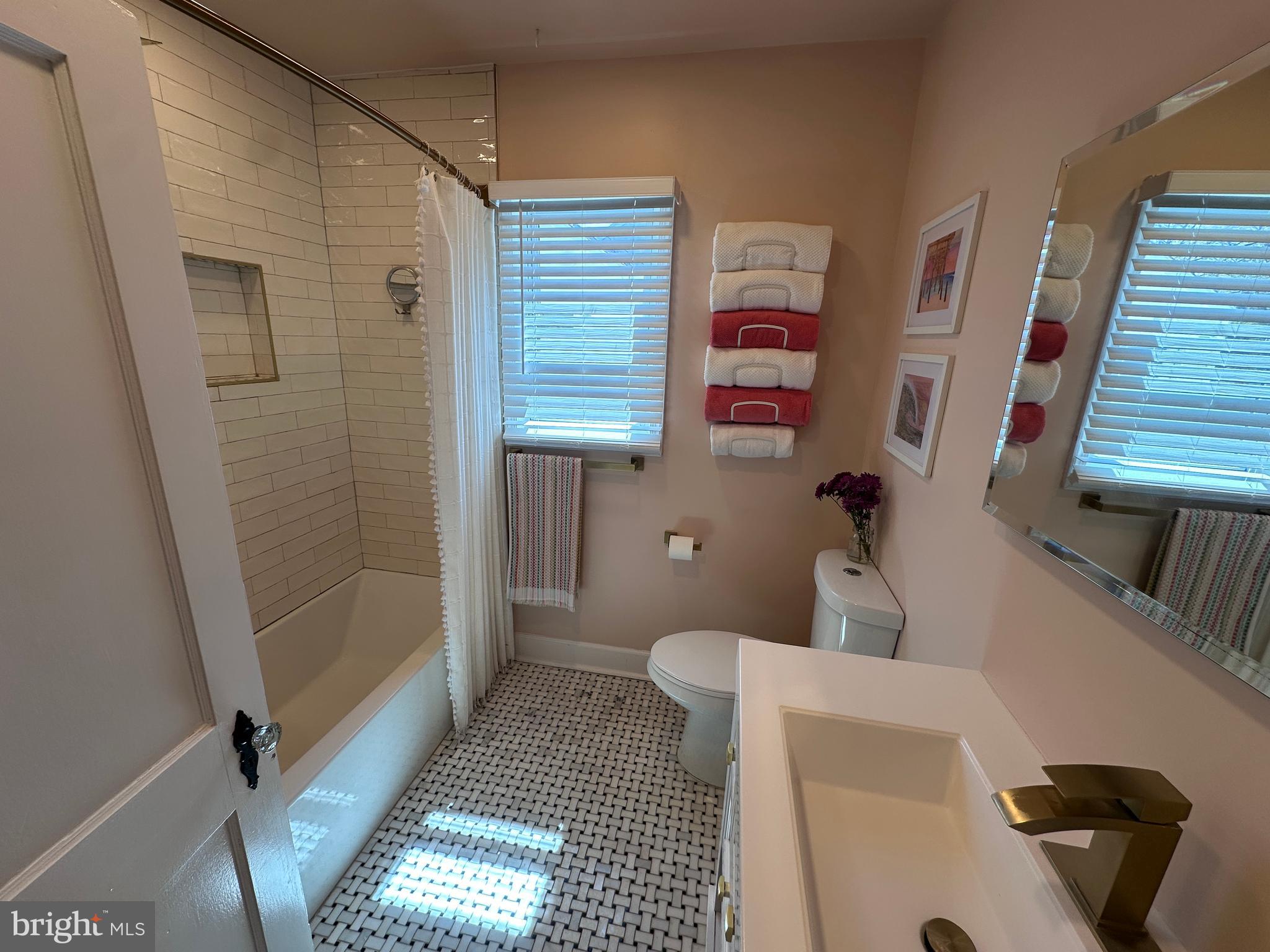 EASTPORT - Residential