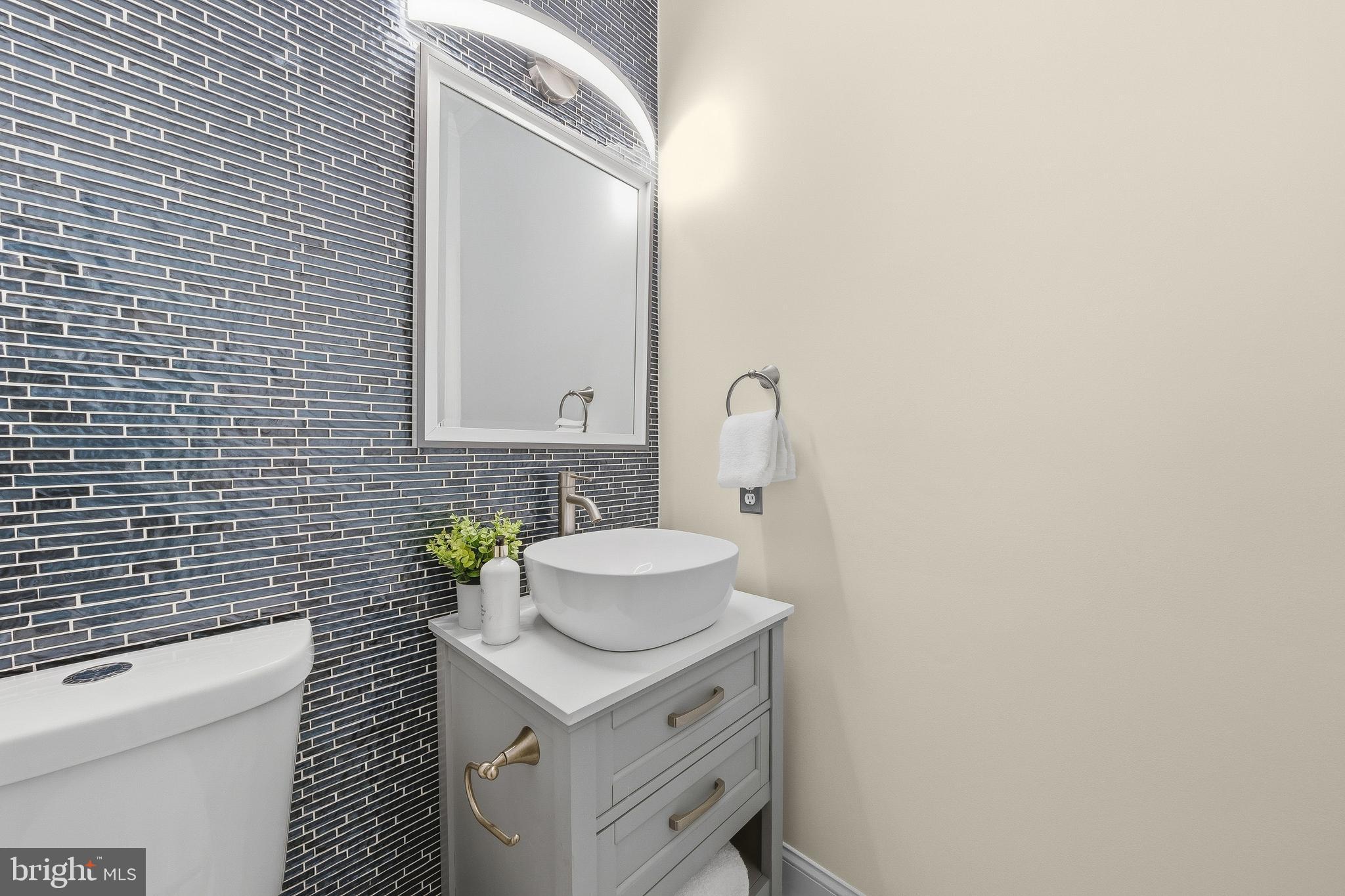 RIDGEGATE WOODS - Residential