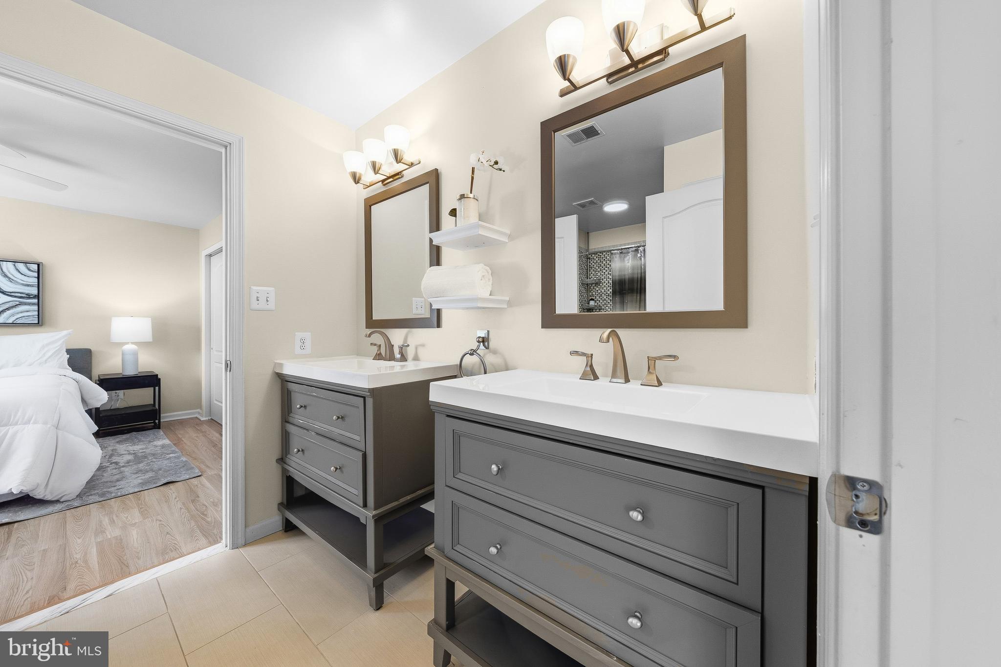 RIDGEGATE WOODS - Residential