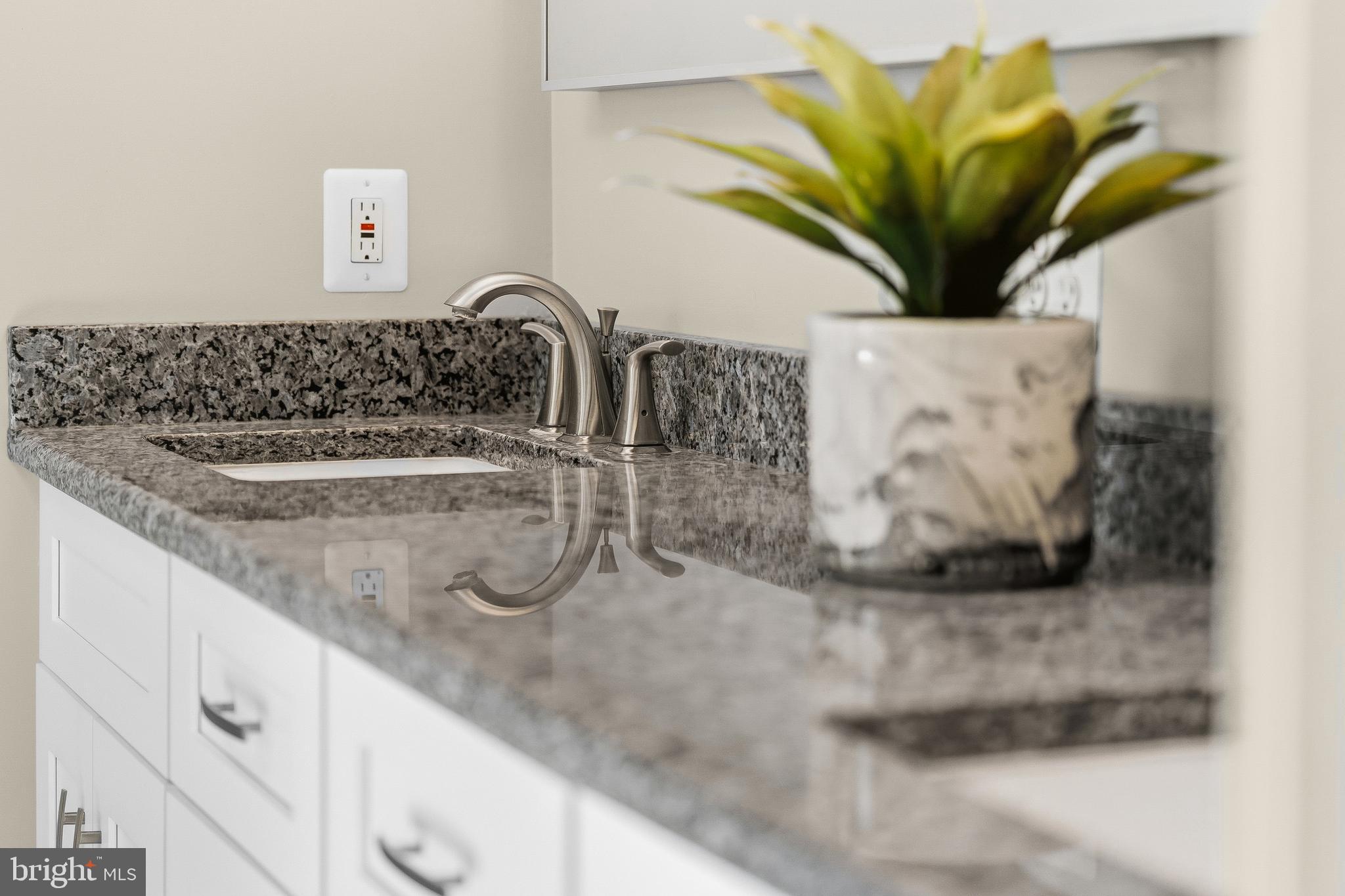 RIDGEGATE WOODS - Residential