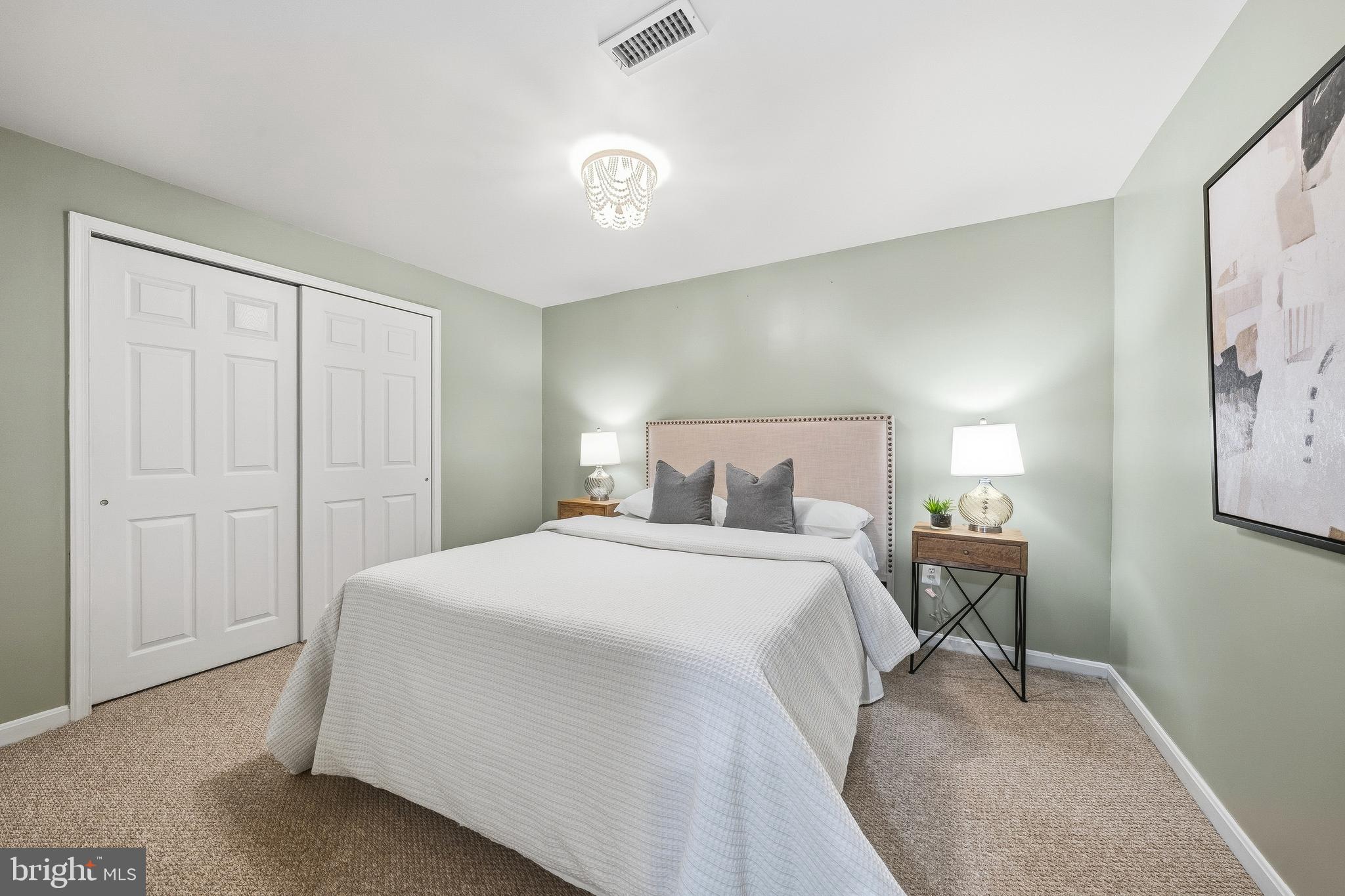 RIDGEGATE WOODS - Residential