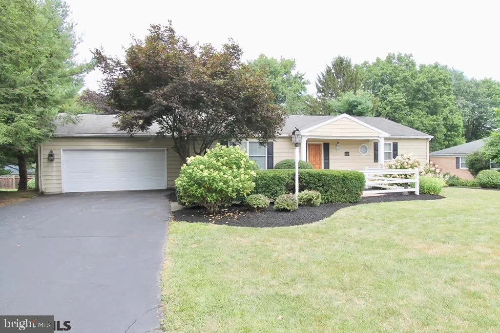 1225 Mayberry Lane, State College, PA 16801